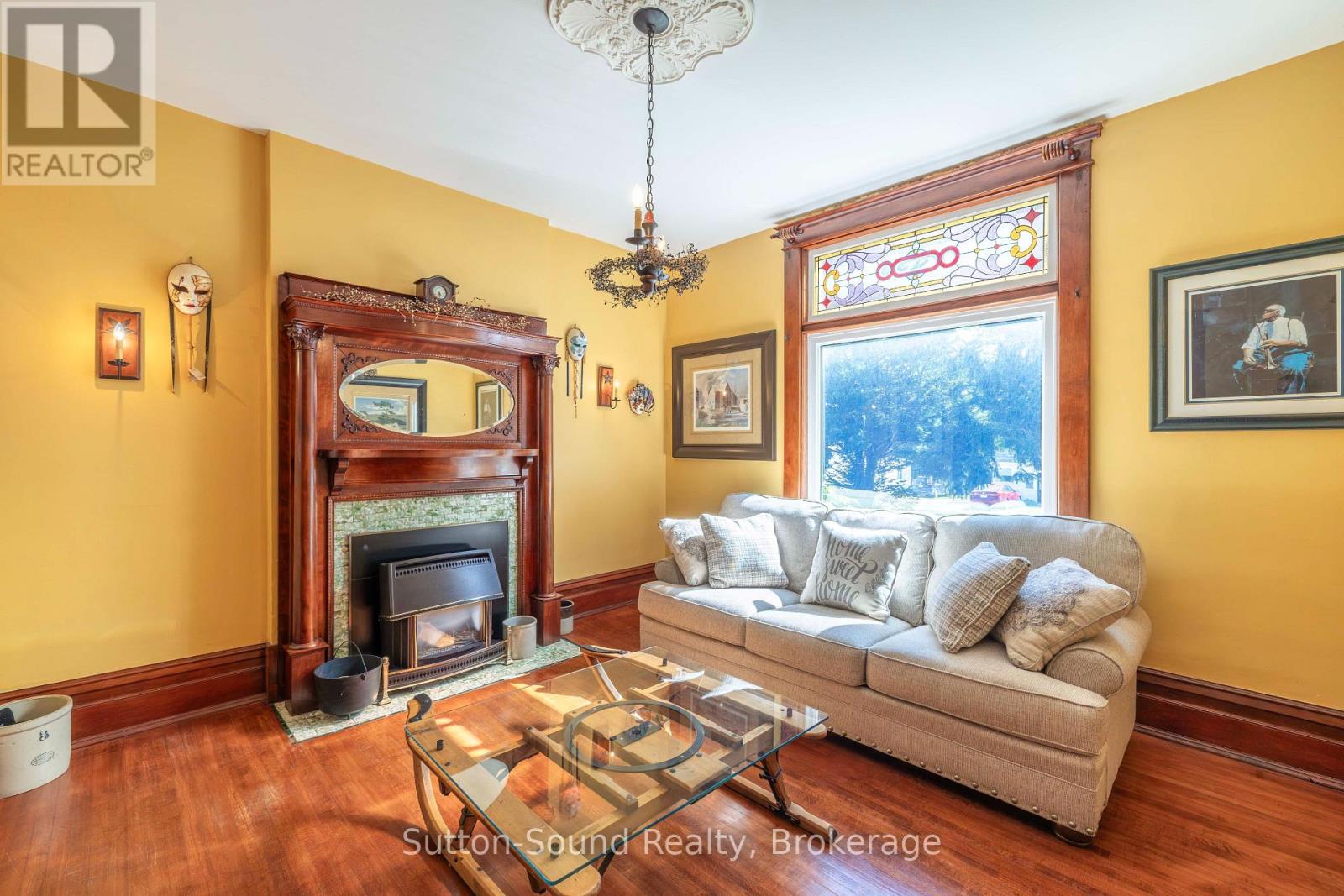 296 GARAFRAXA STREET - Image 7