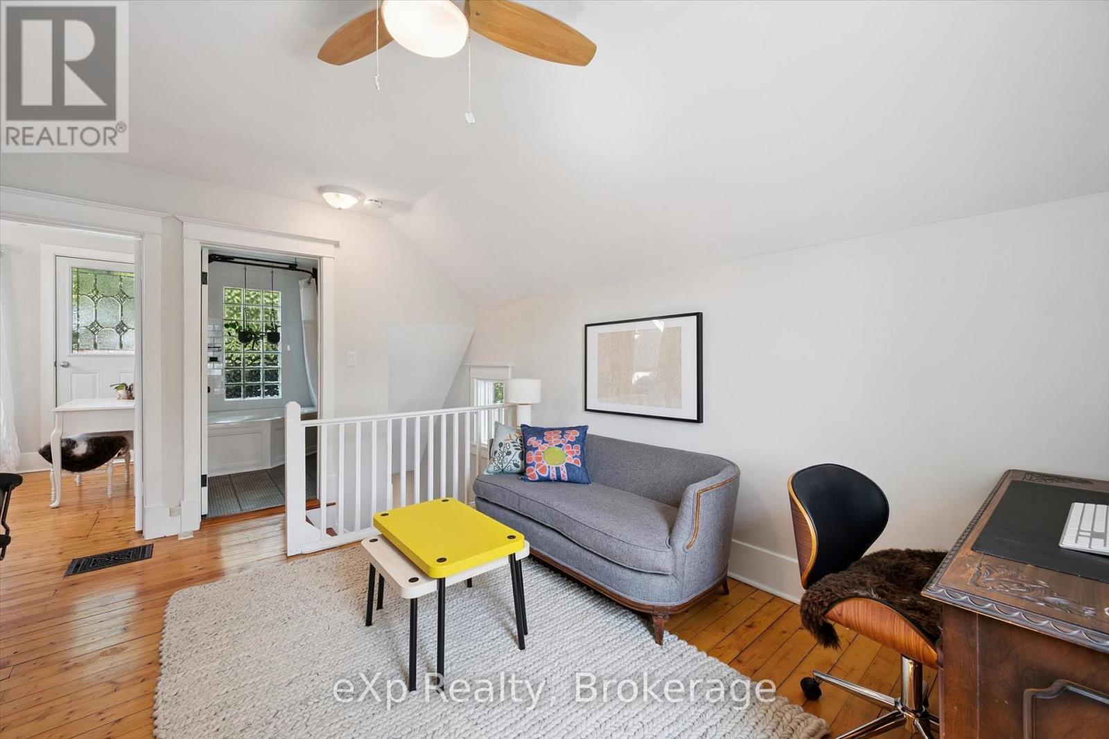 131 SURREY STREET E - 21