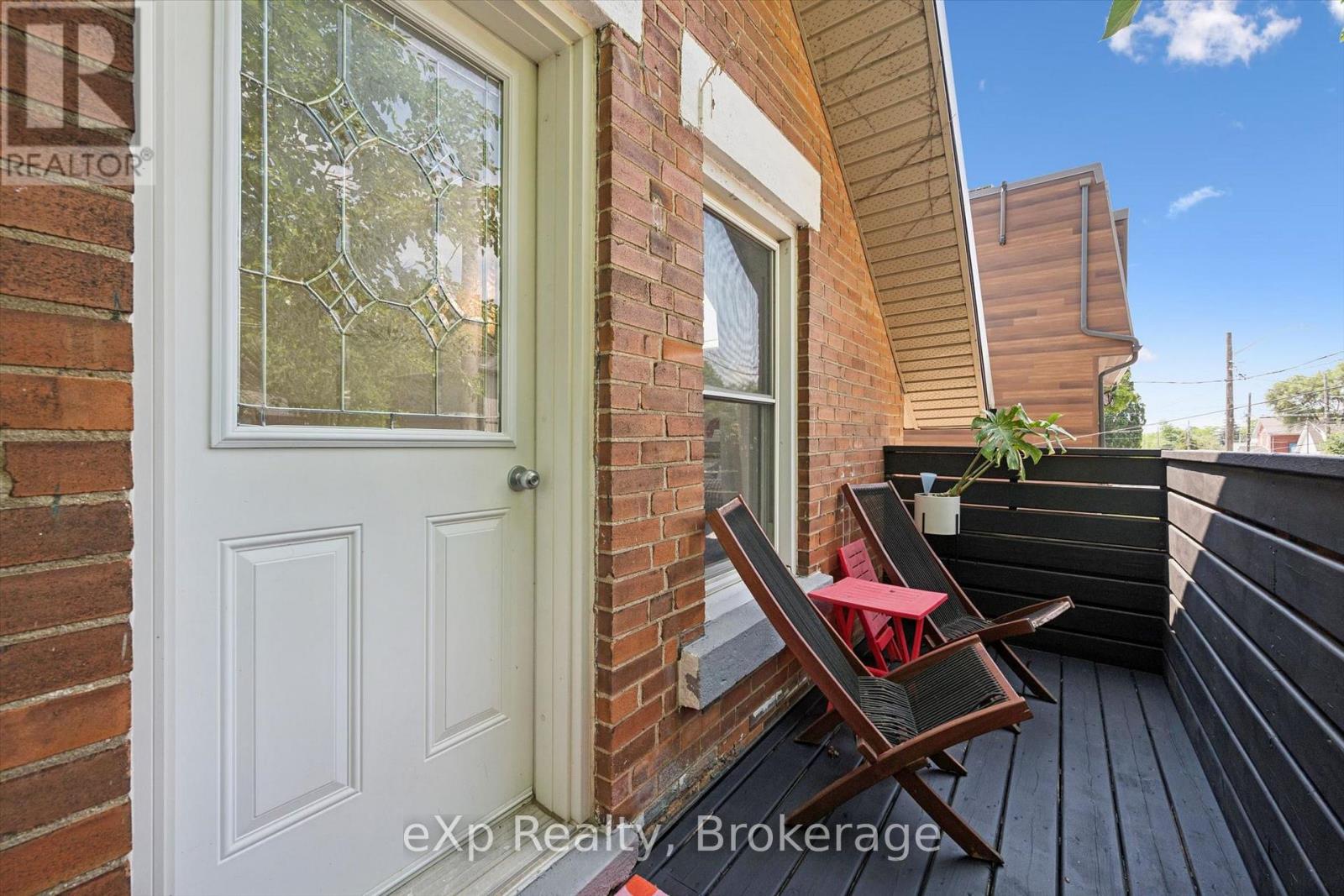 131 SURREY STREET E - 28