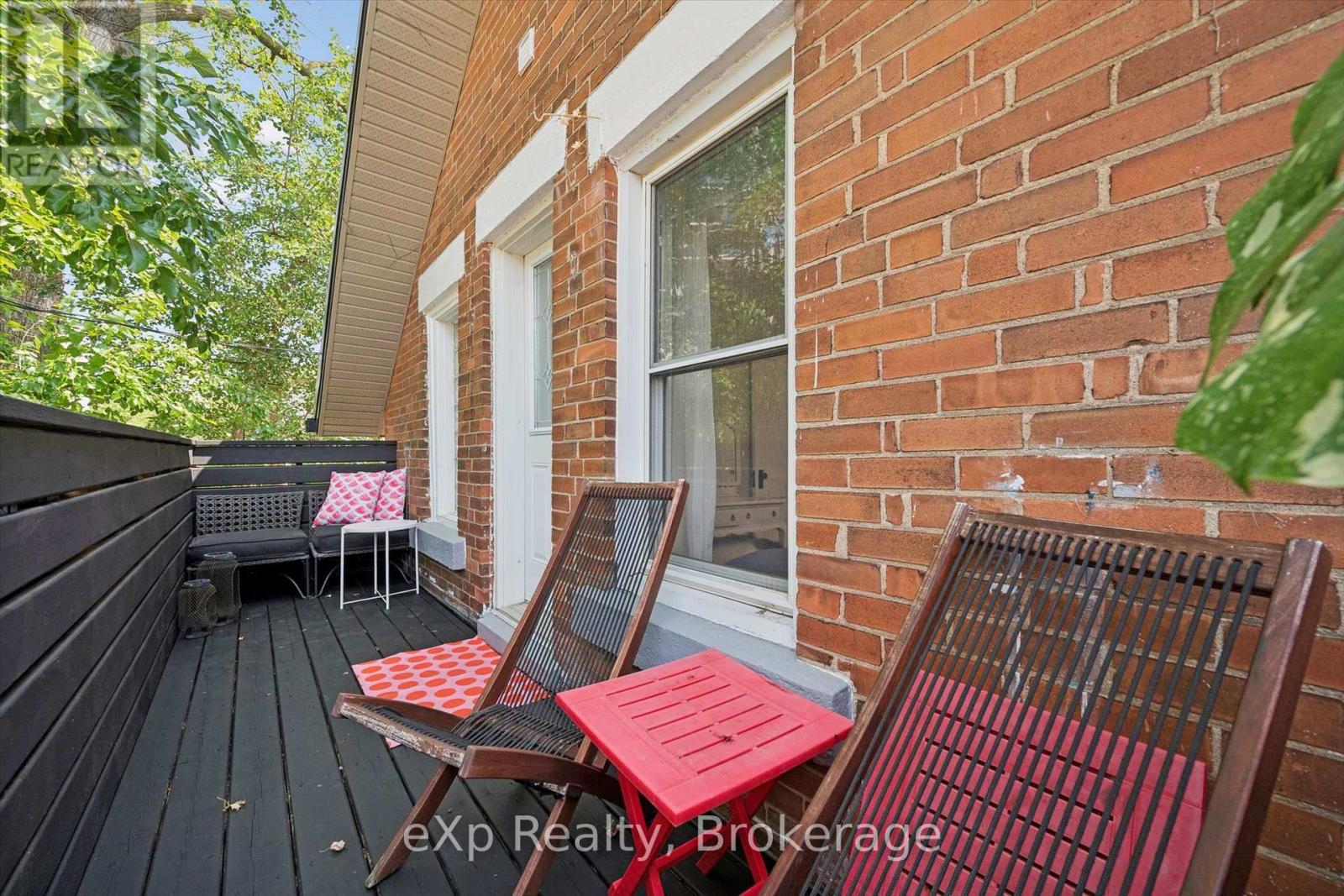131 SURREY STREET E - 29