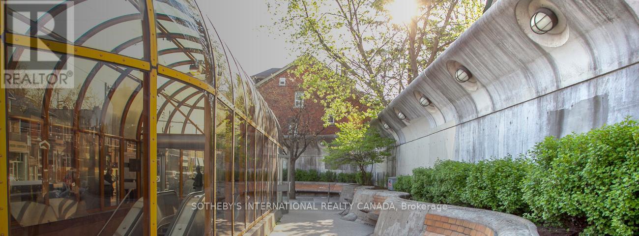 #714 377 MADISON AVENUE - 30