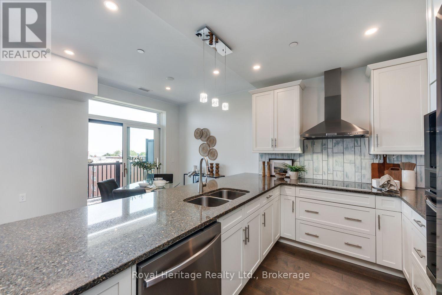 #412 135 ORR STREET - 22