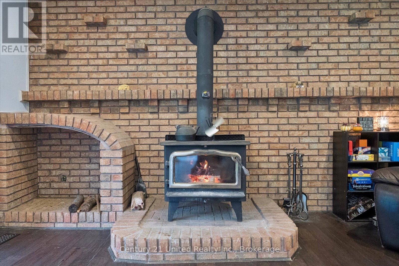 266 GREENWOOD ROAD - 10