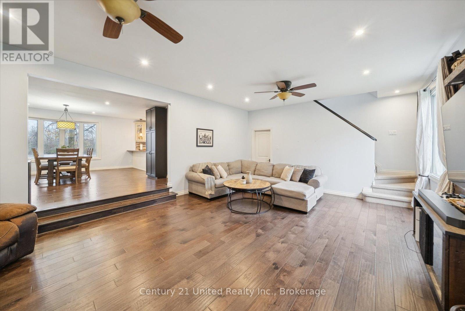 266 GREENWOOD ROAD - 11