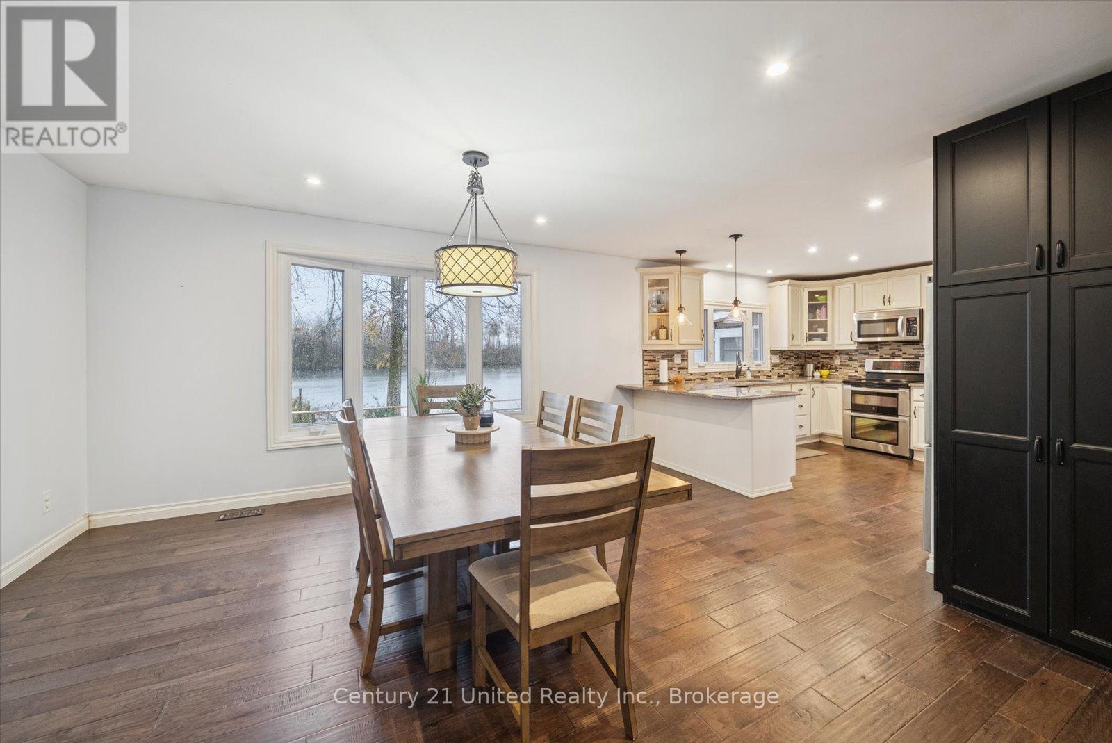 266 GREENWOOD ROAD - 13