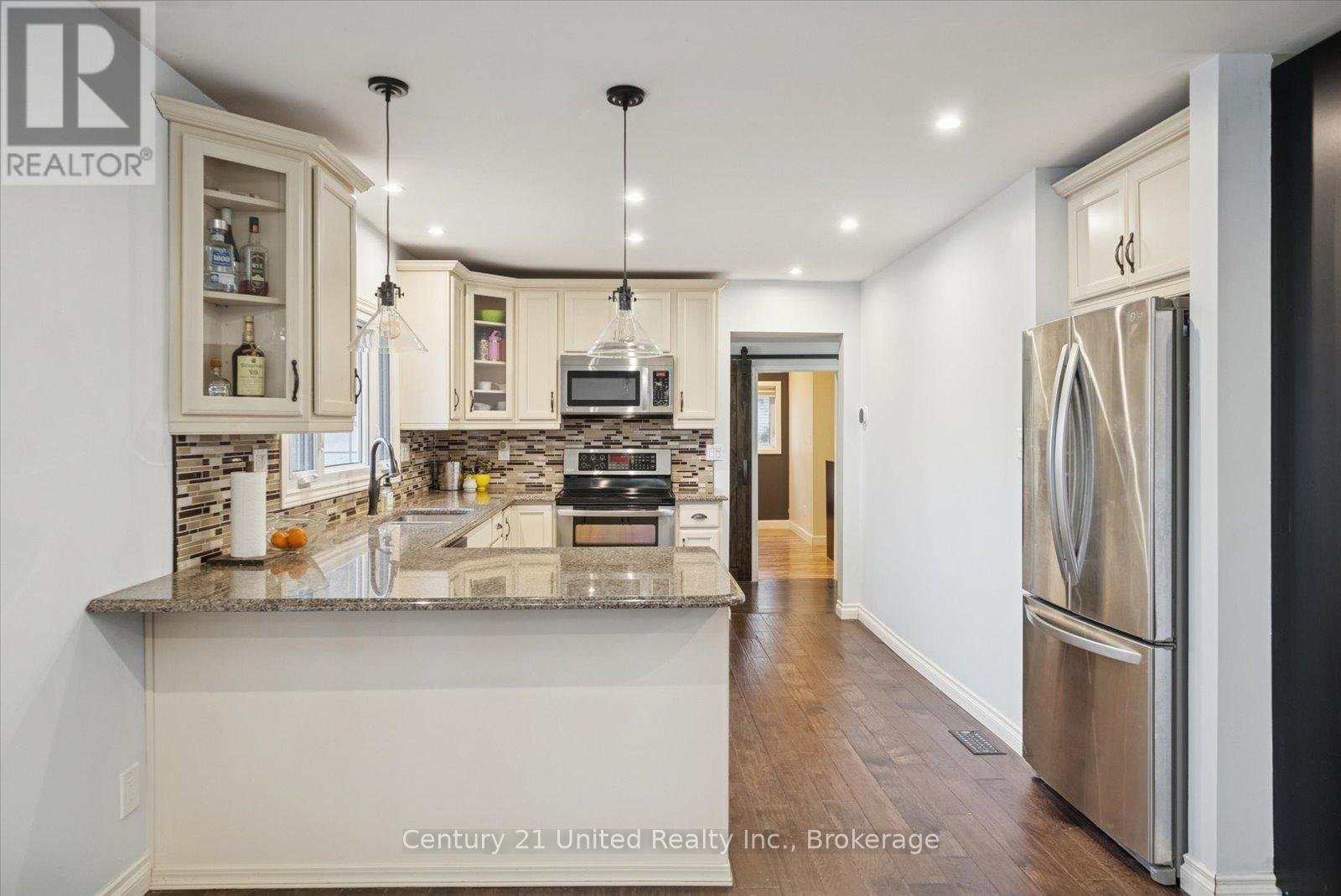 266 GREENWOOD ROAD - 14
