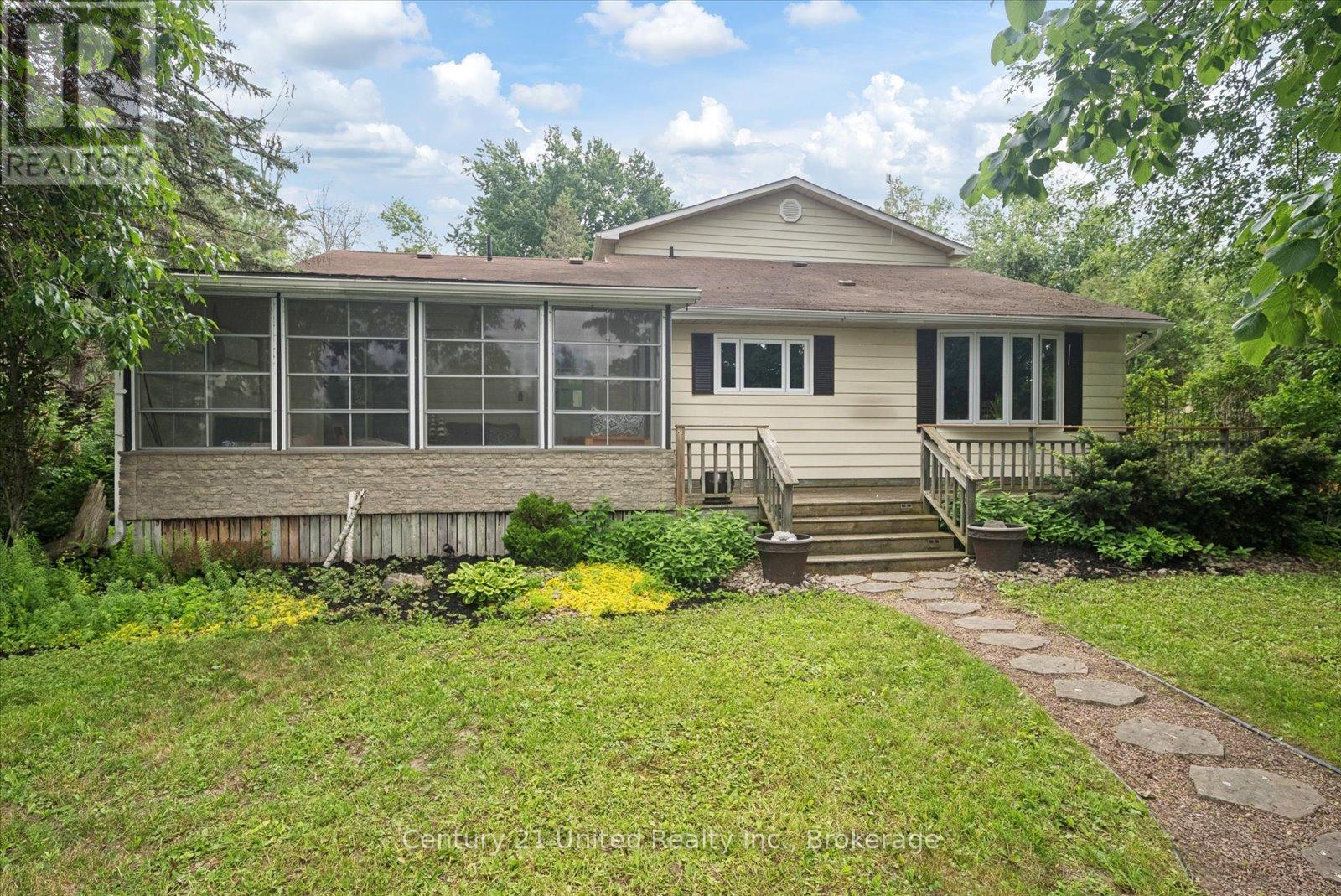 266 GREENWOOD ROAD - 44