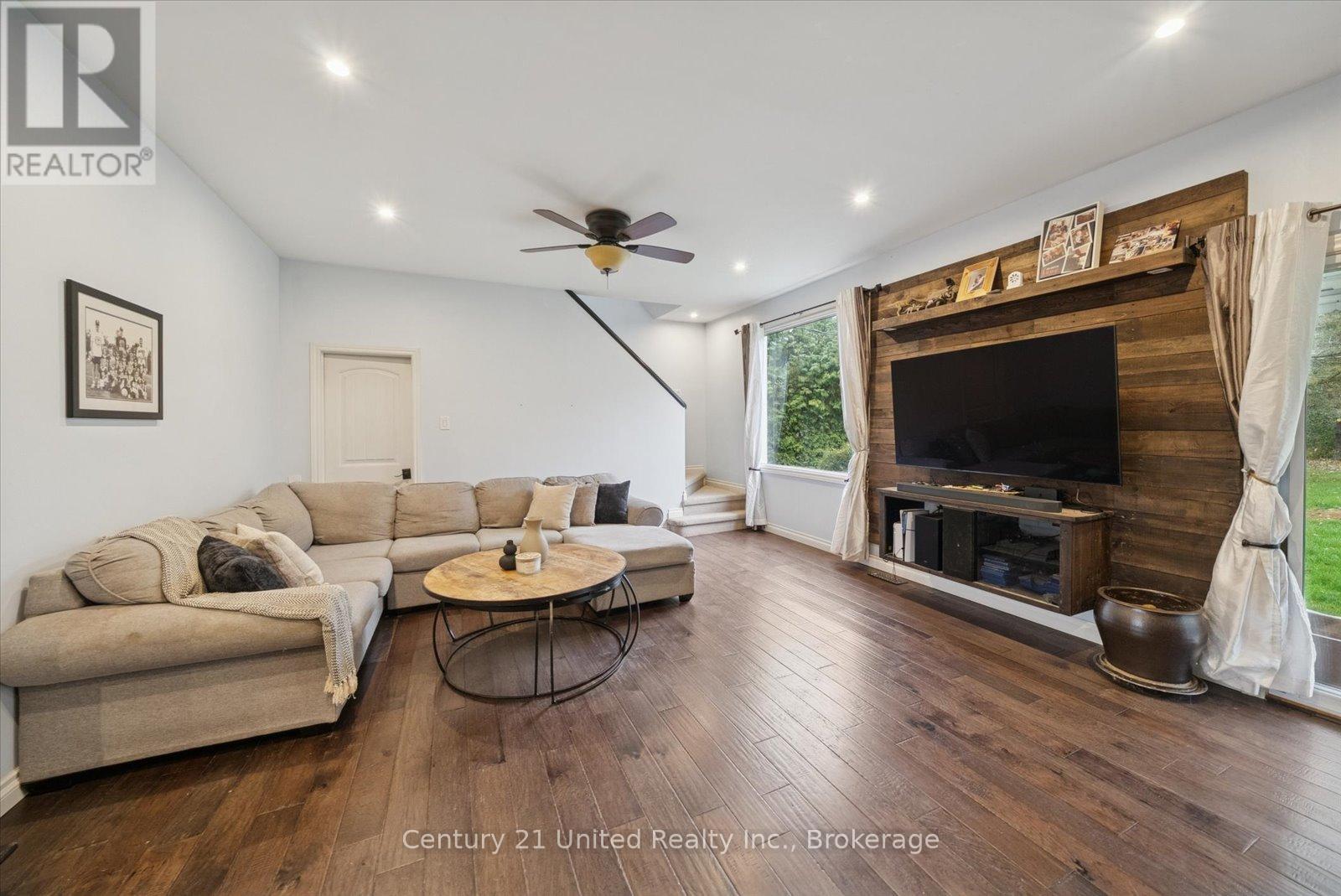 266 GREENWOOD ROAD - 8