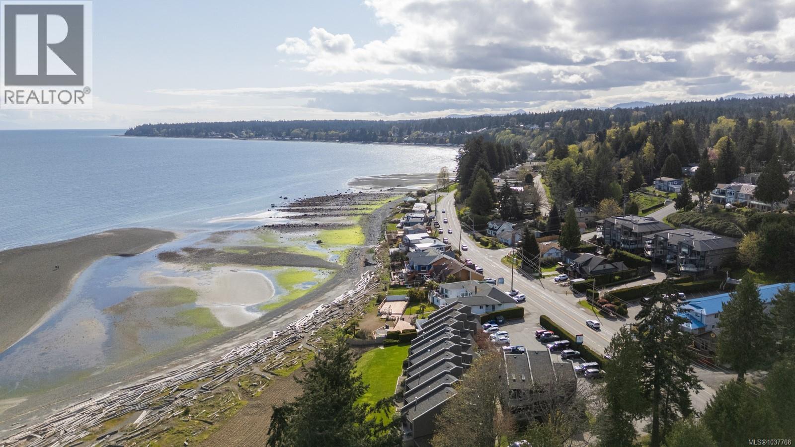 #220 3295 Island Hwy W - 3