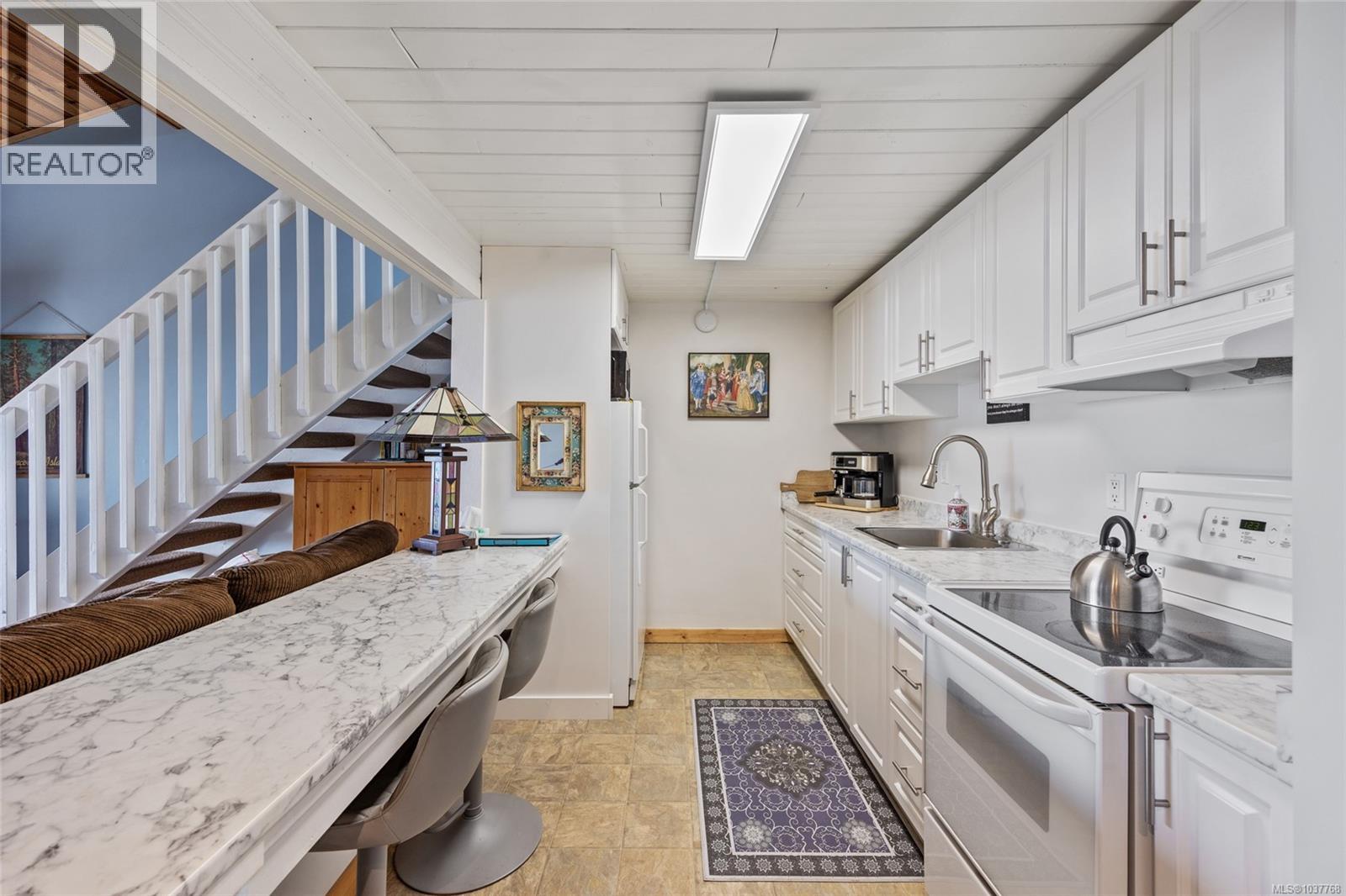 #220 3295 Island Hwy W - 12