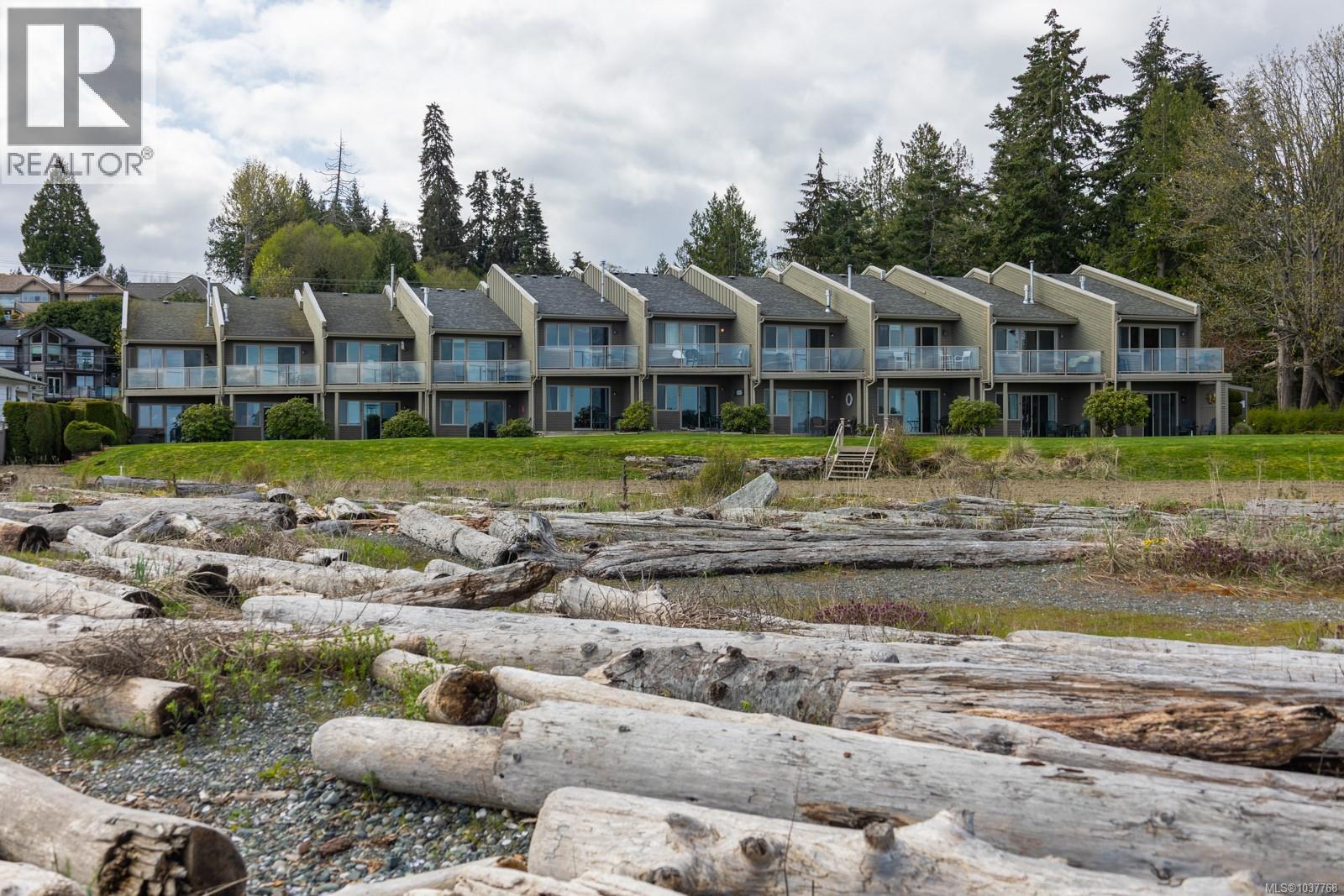 #220 3295 Island Hwy W - Image 38