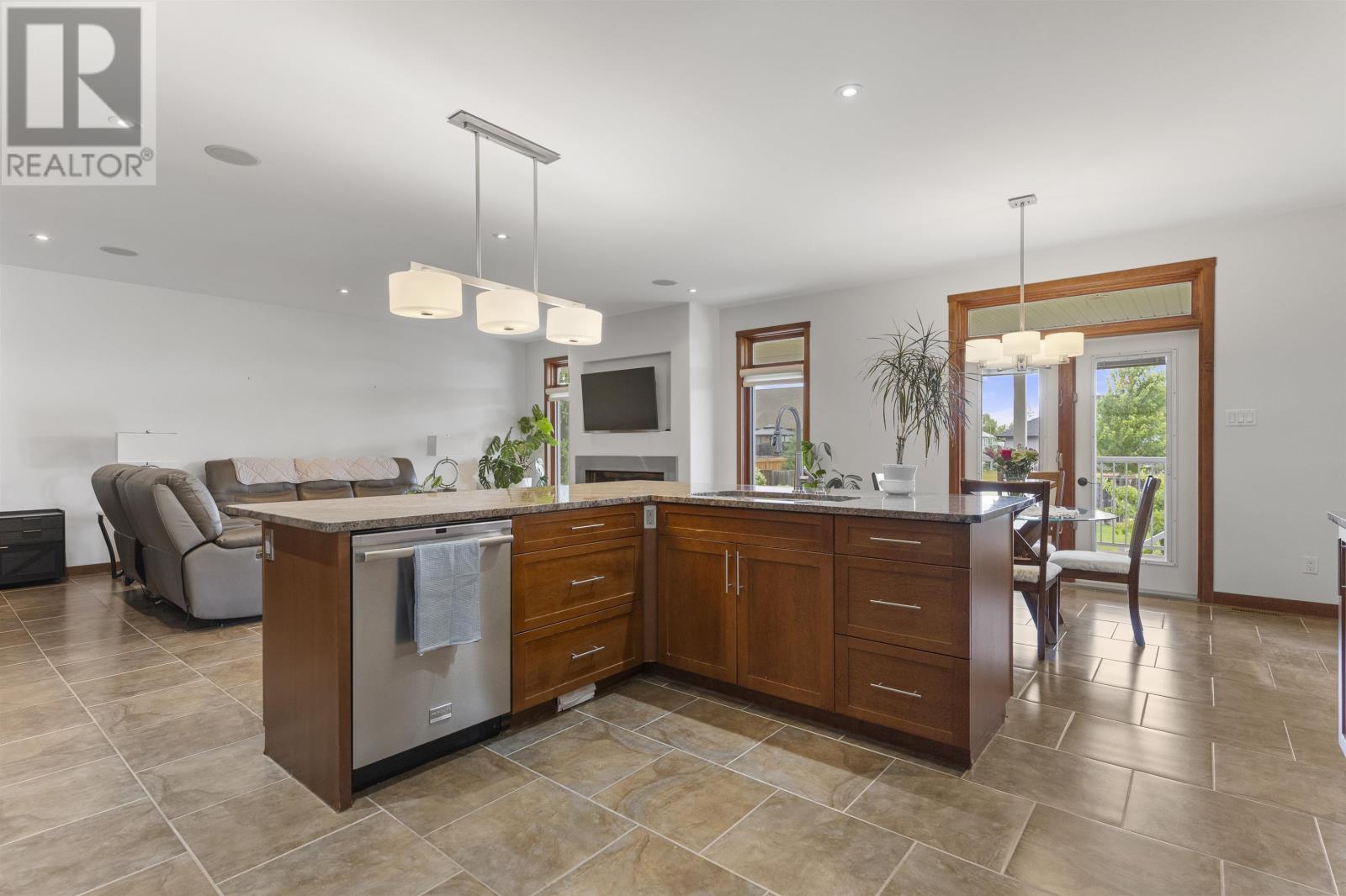 1106 MAHOGANY PL - 8