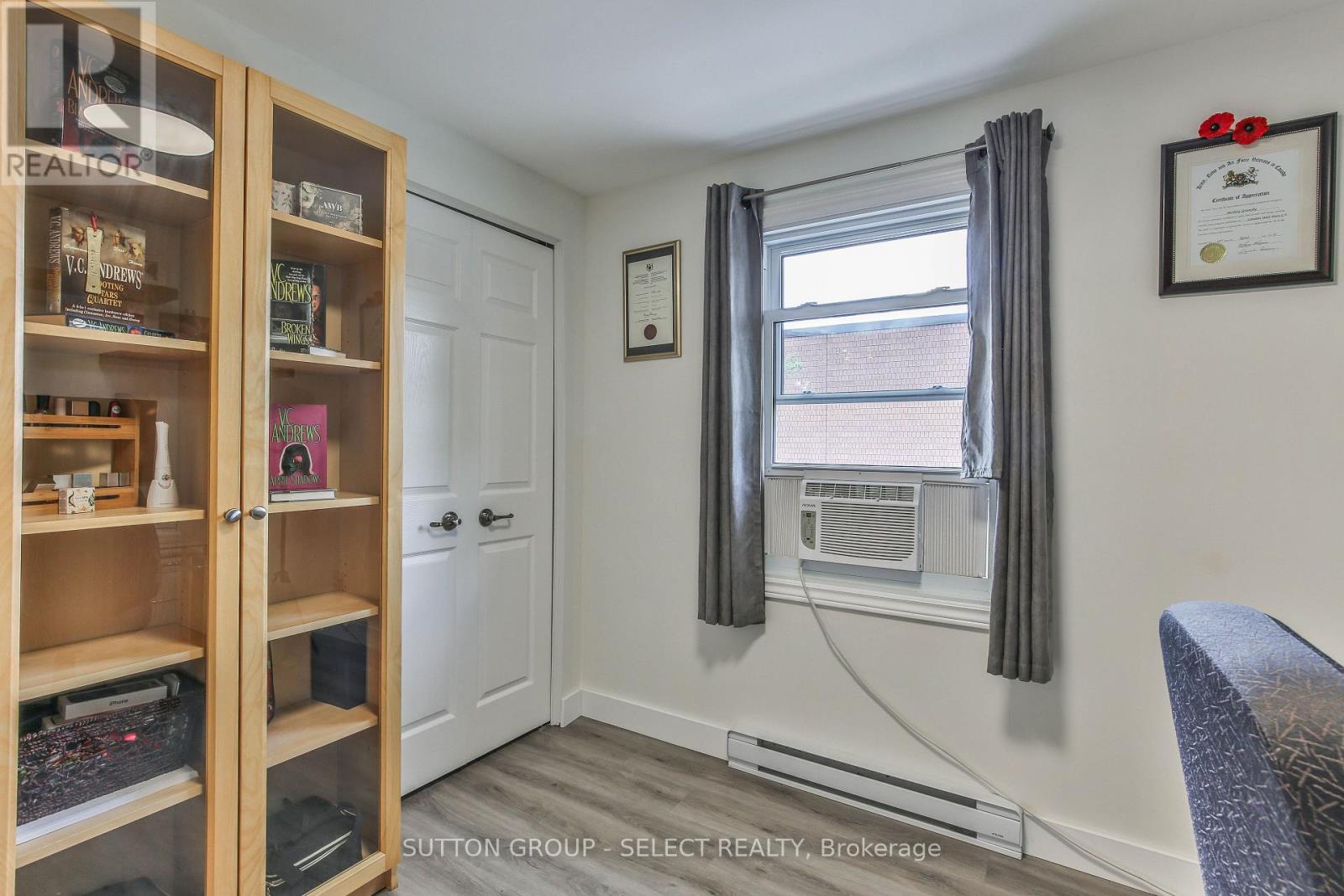#226 230 CLARKE ROAD - 23