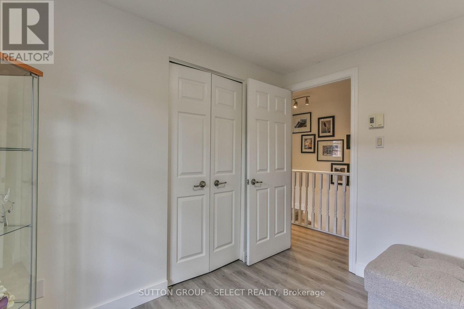 #226 230 CLARKE ROAD - 25