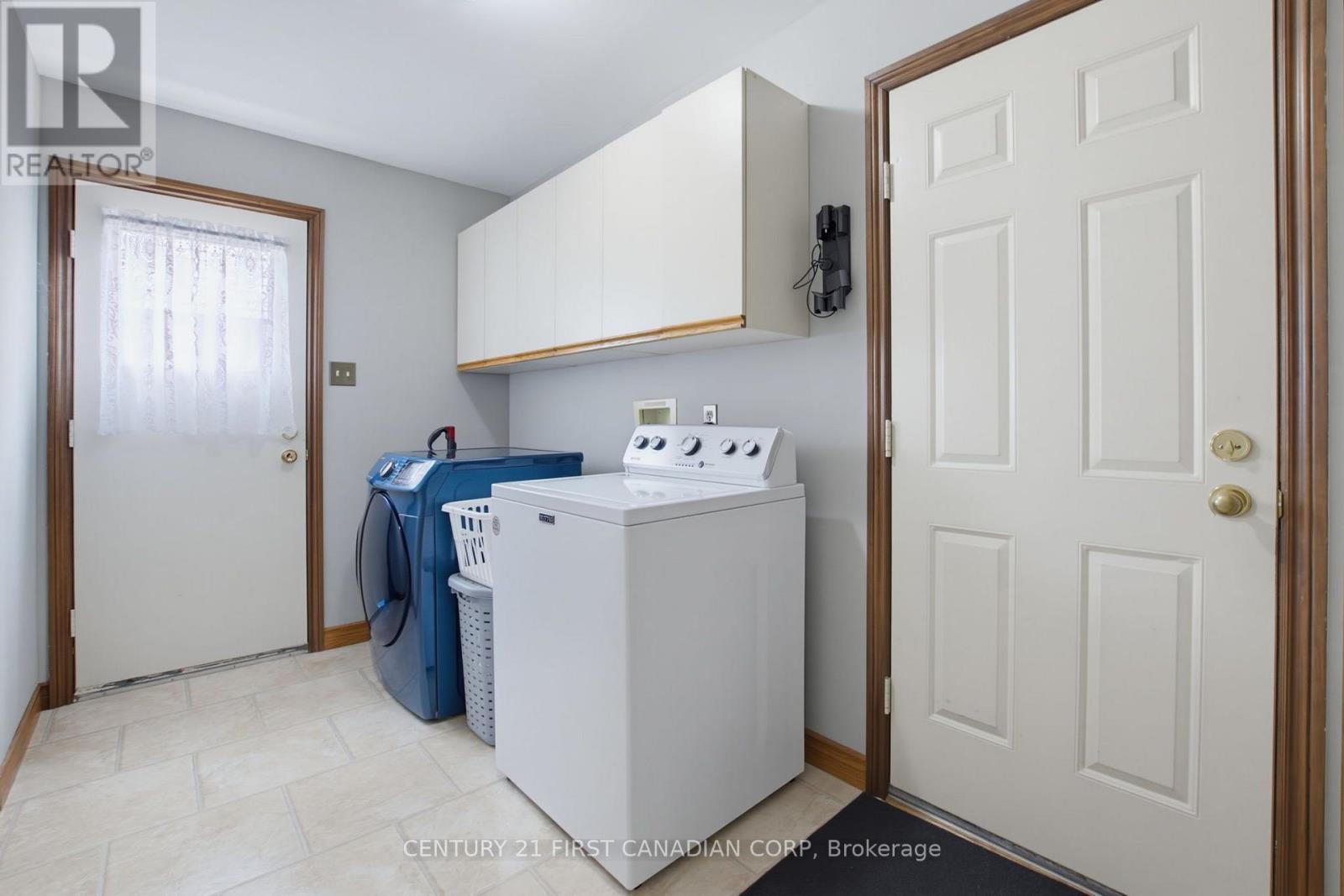 127 CHALFONT CRESCENT - 11