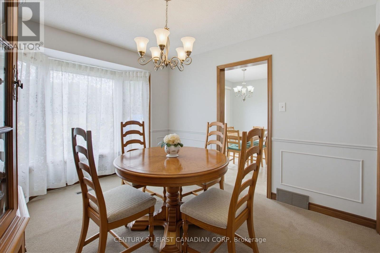127 CHALFONT CRESCENT - 13