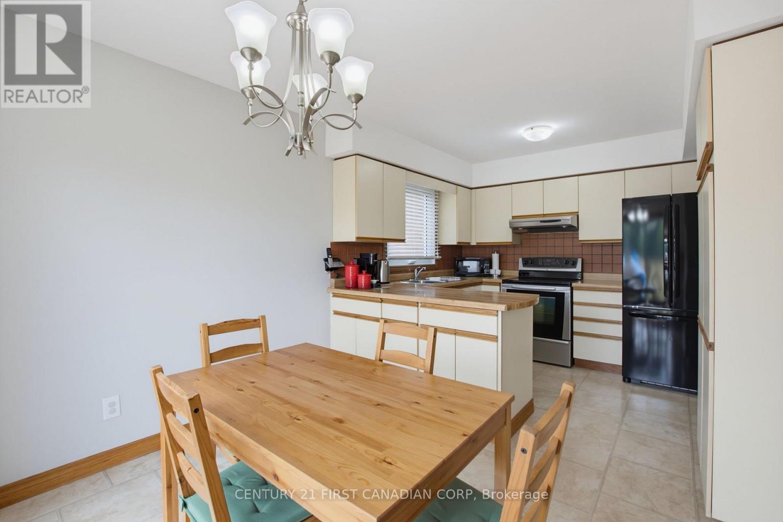 127 CHALFONT CRESCENT - 15