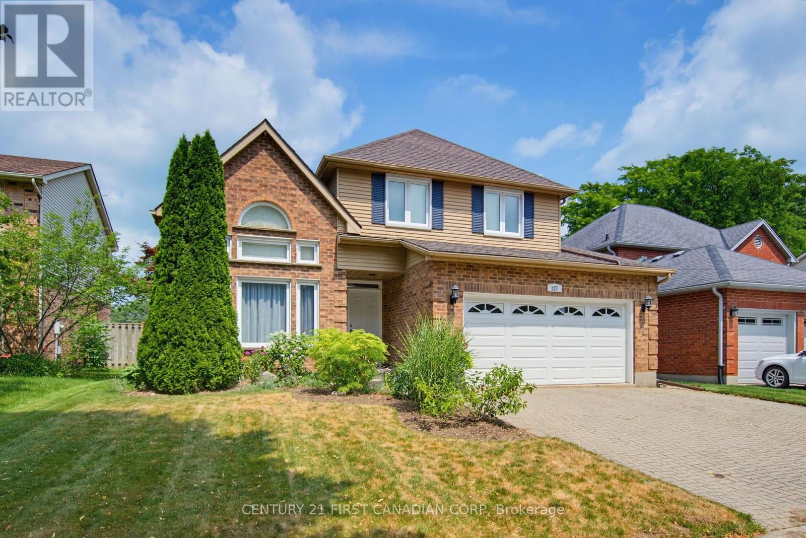 127 CHALFONT CRESCENT - 2