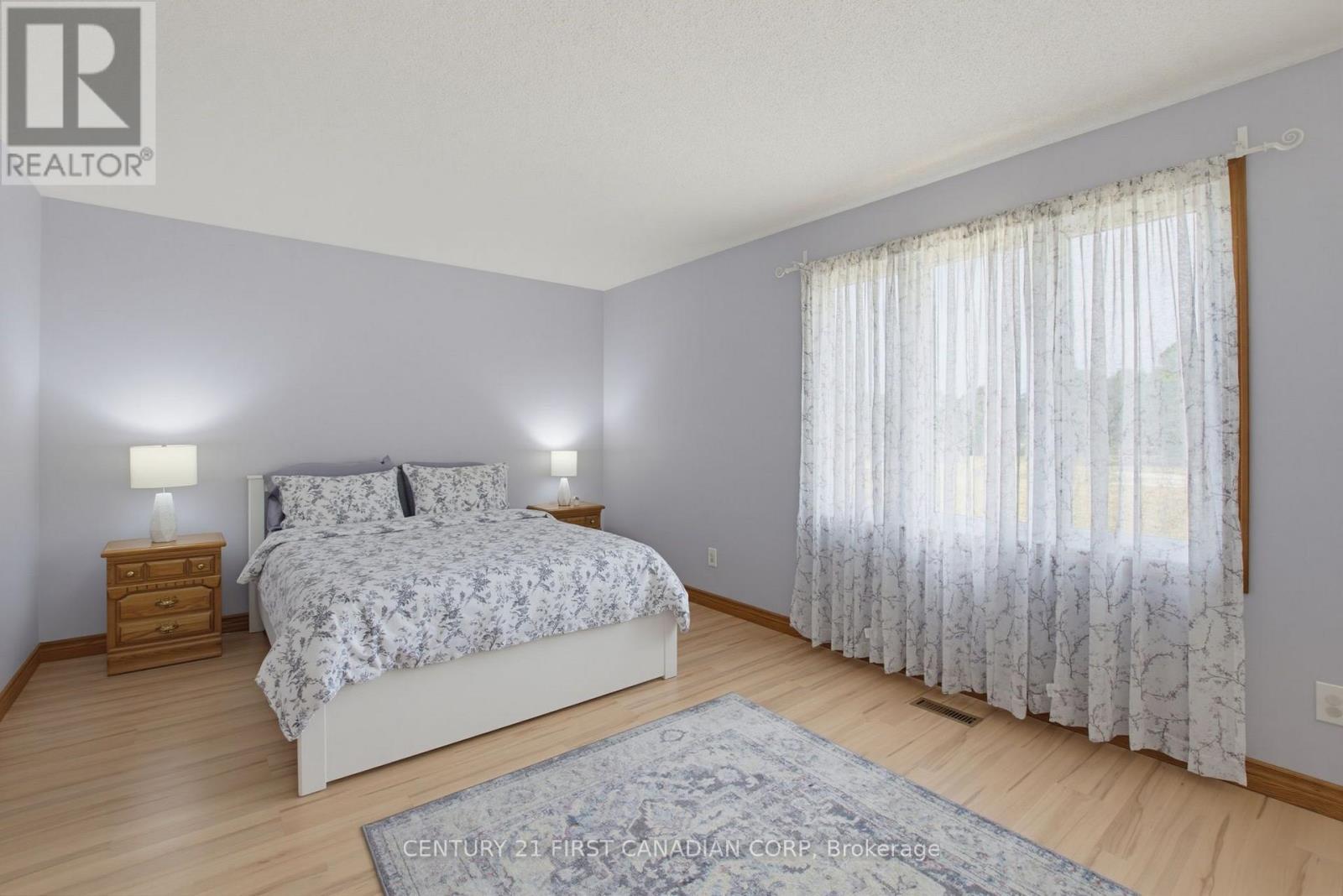 127 CHALFONT CRESCENT - 21