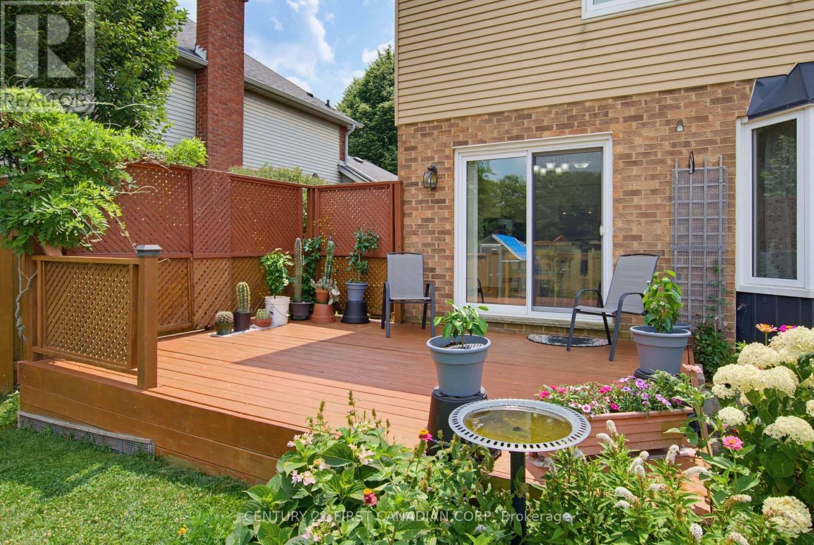 127 CHALFONT CRESCENT - 45