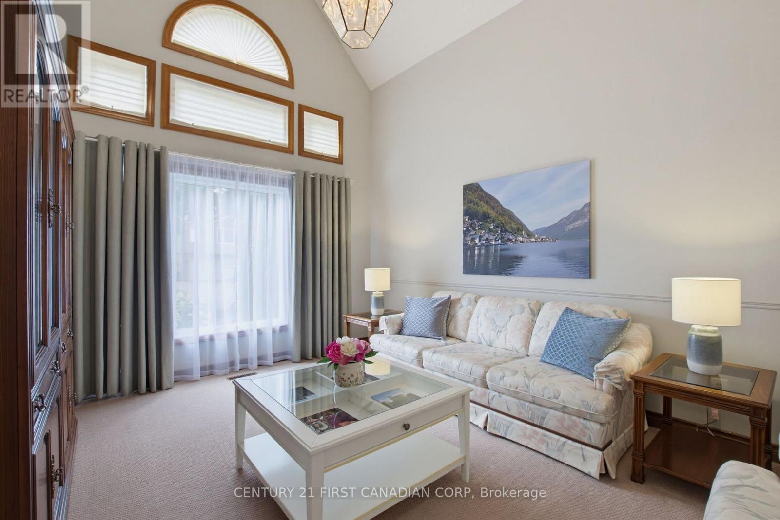 127 CHALFONT CRESCENT - 5
