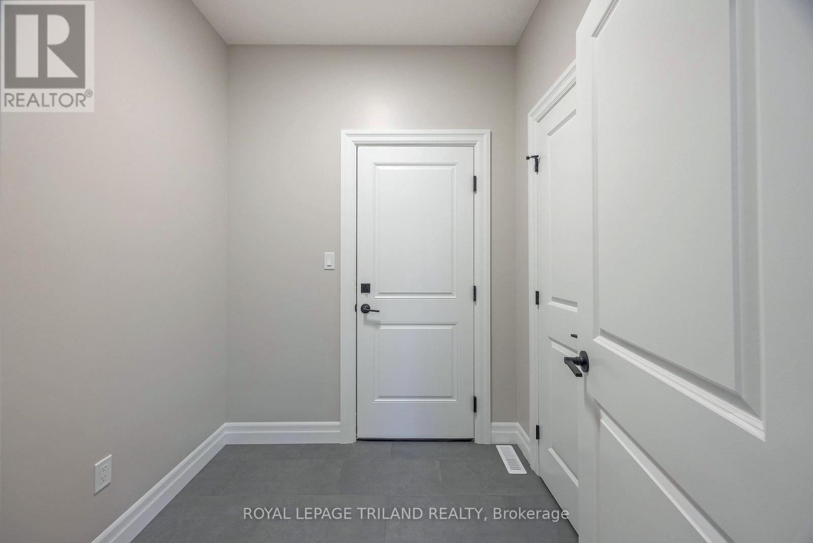 155 SHAW VALLEY DRIVE - 10