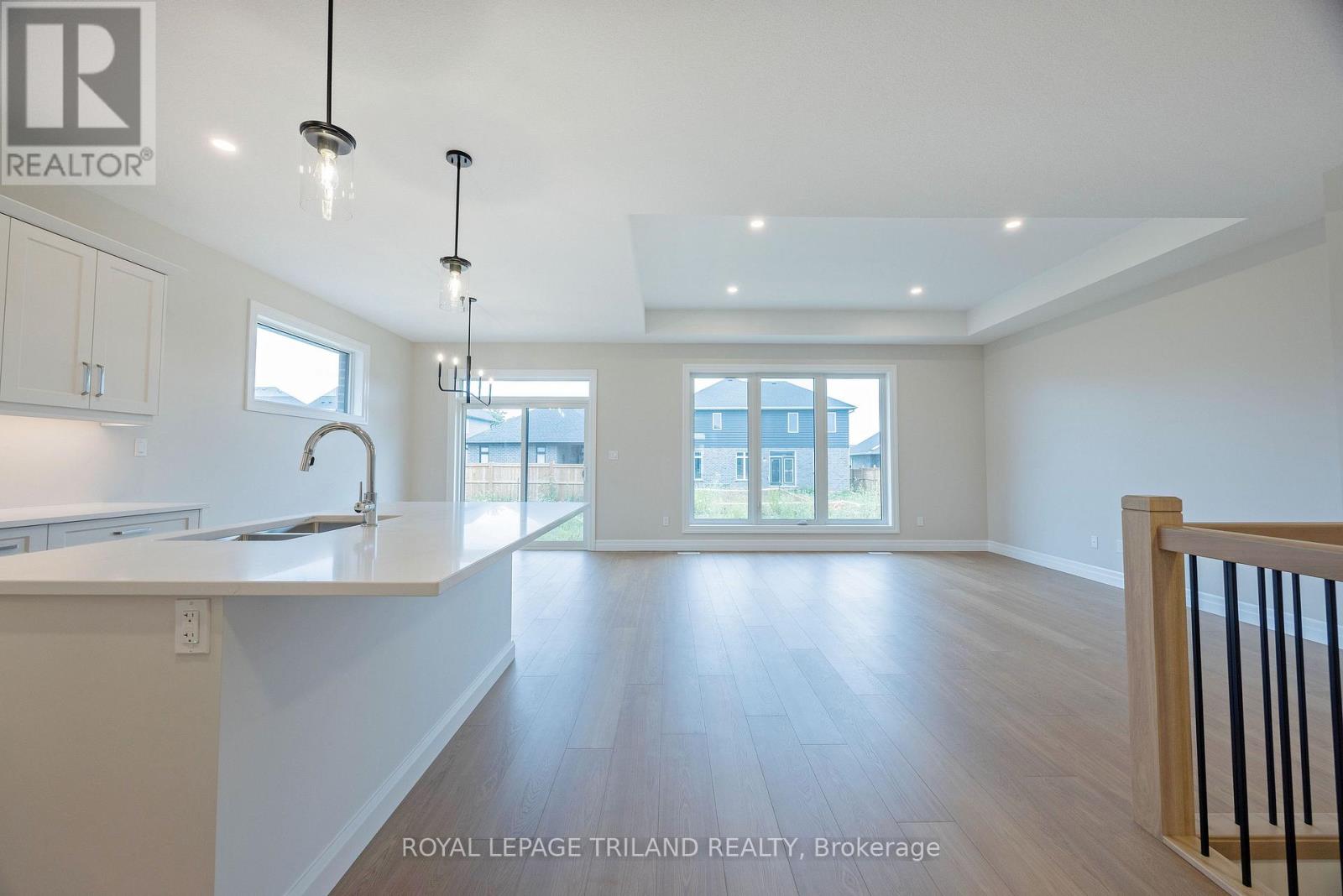 155 SHAW VALLEY DRIVE - 18