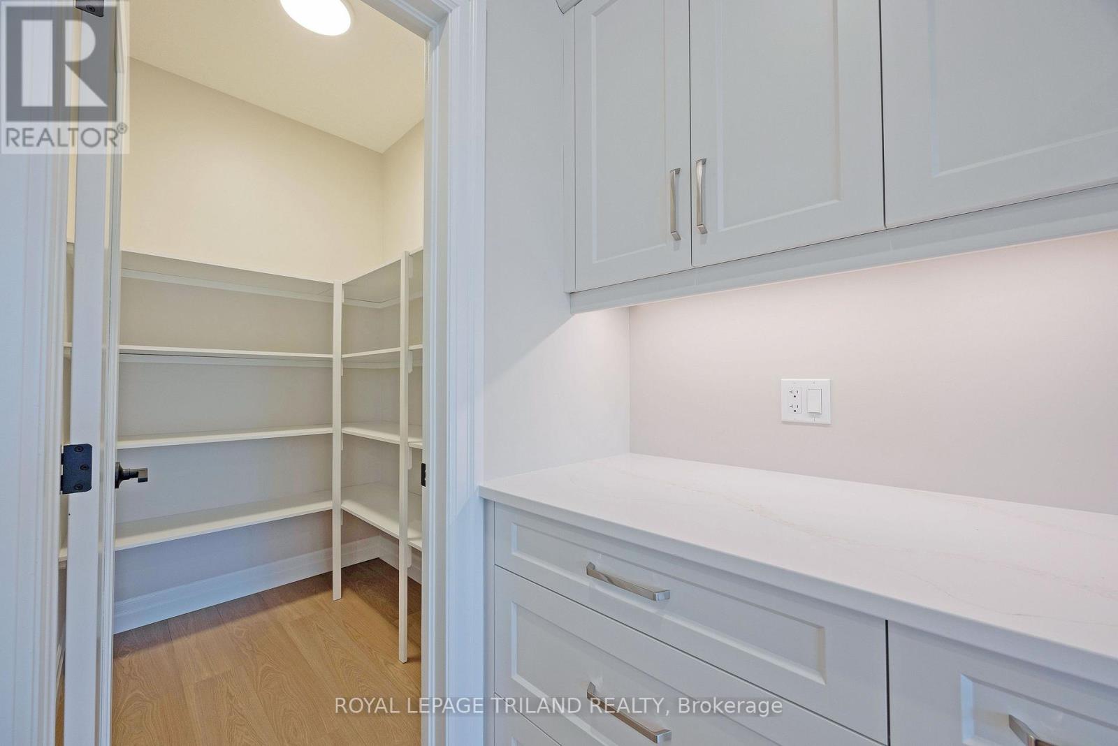 155 SHAW VALLEY DRIVE - 20