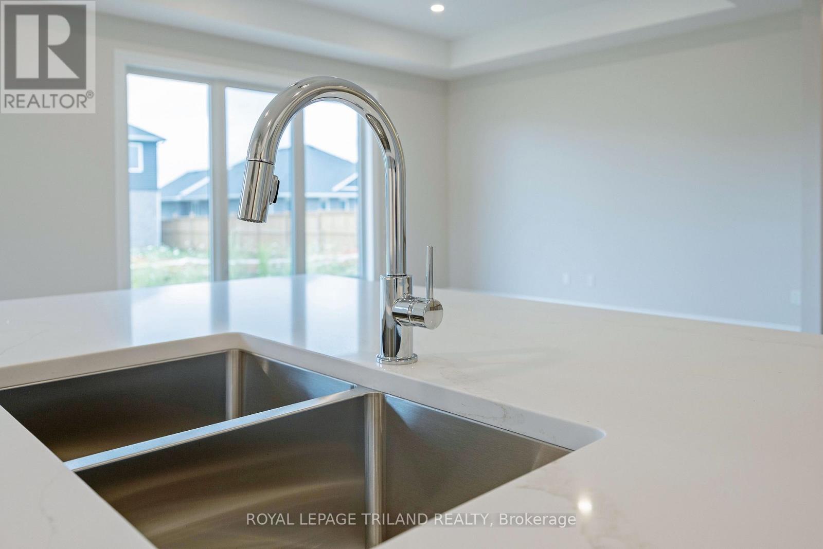 155 SHAW VALLEY DRIVE - 22