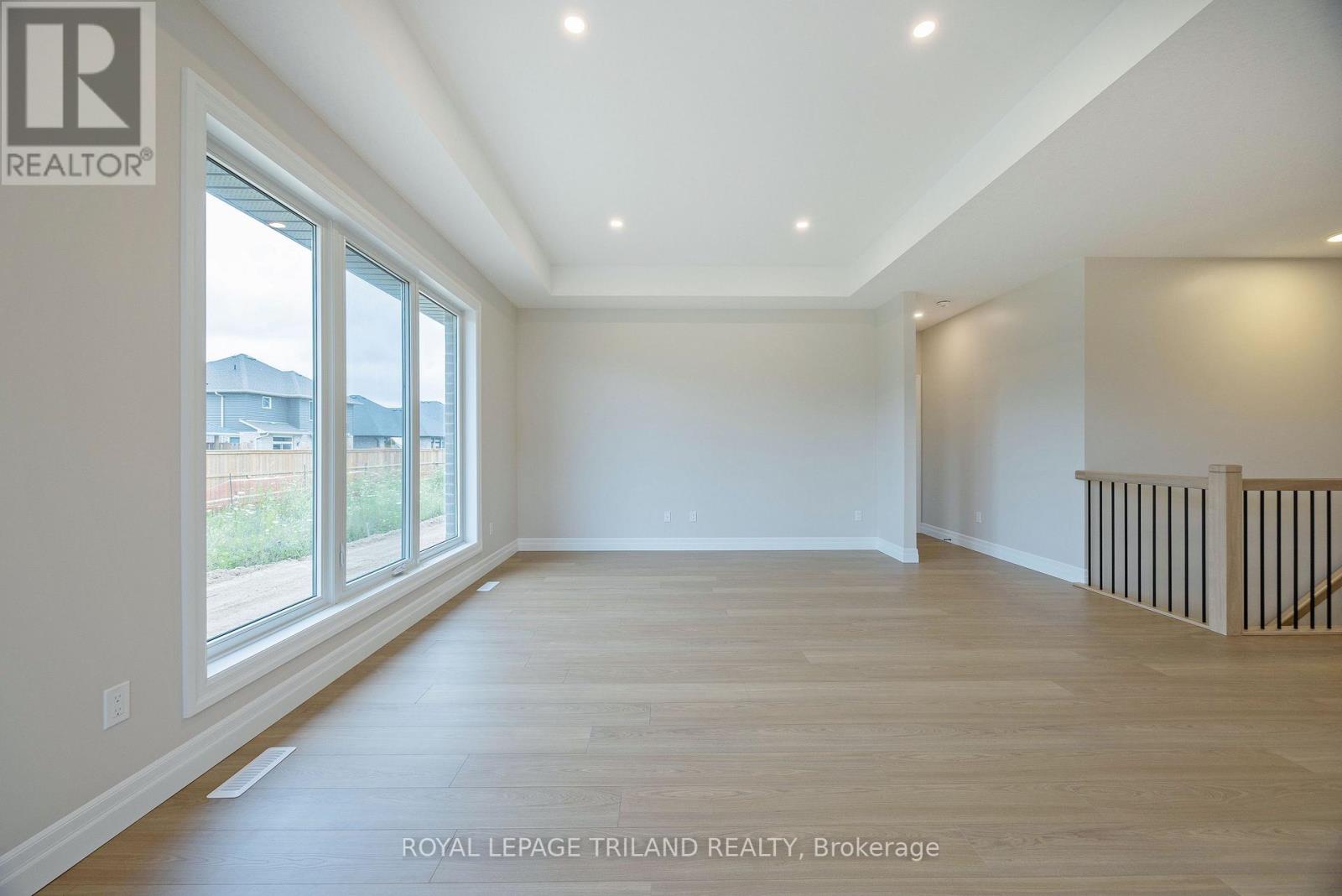 155 SHAW VALLEY DRIVE - 25