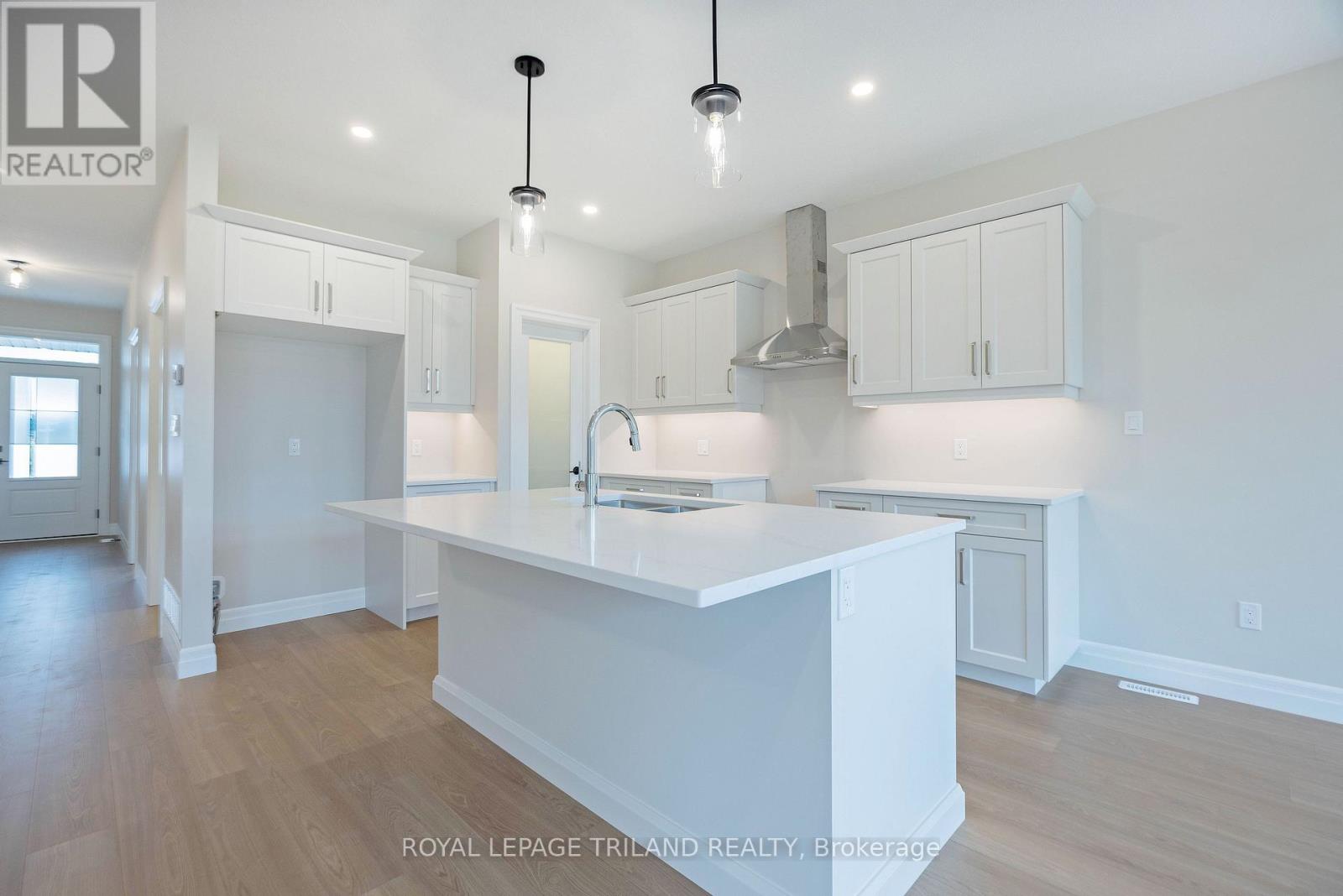 155 SHAW VALLEY DRIVE - 27