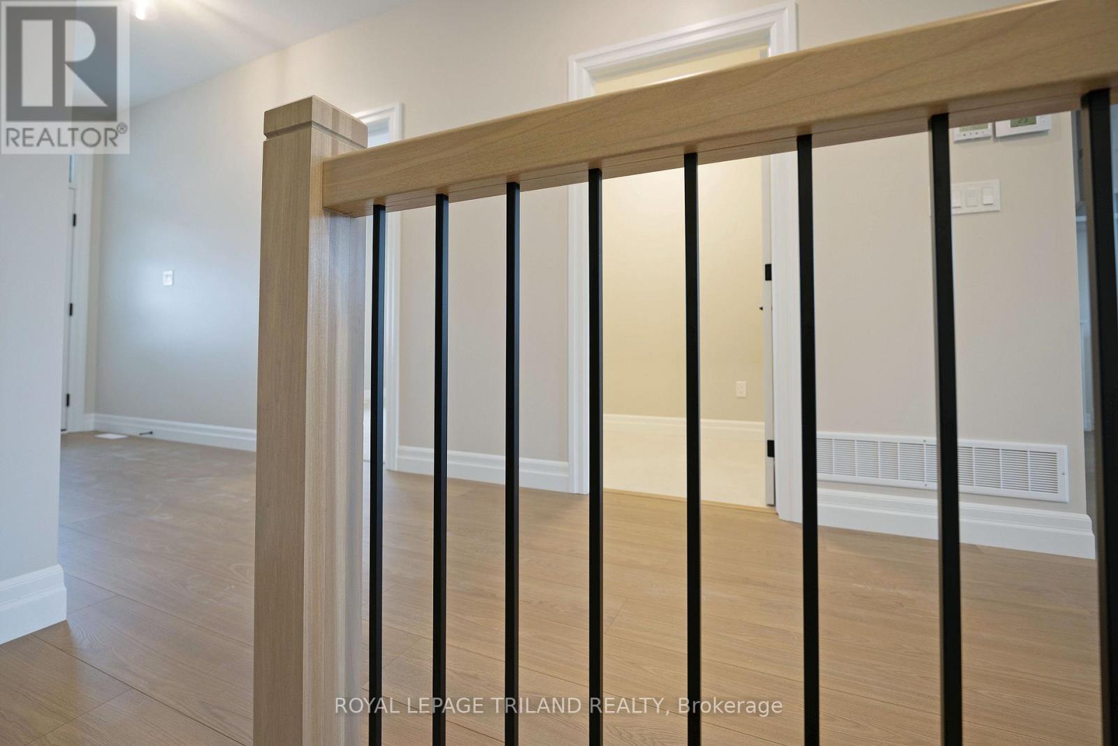 155 SHAW VALLEY DRIVE - 35