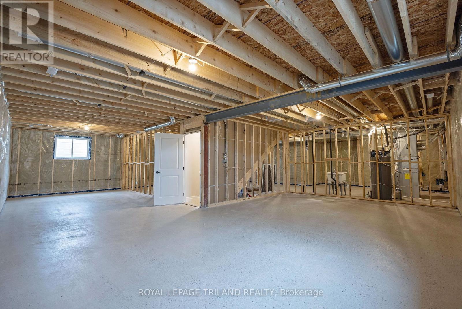 155 SHAW VALLEY DRIVE - 36