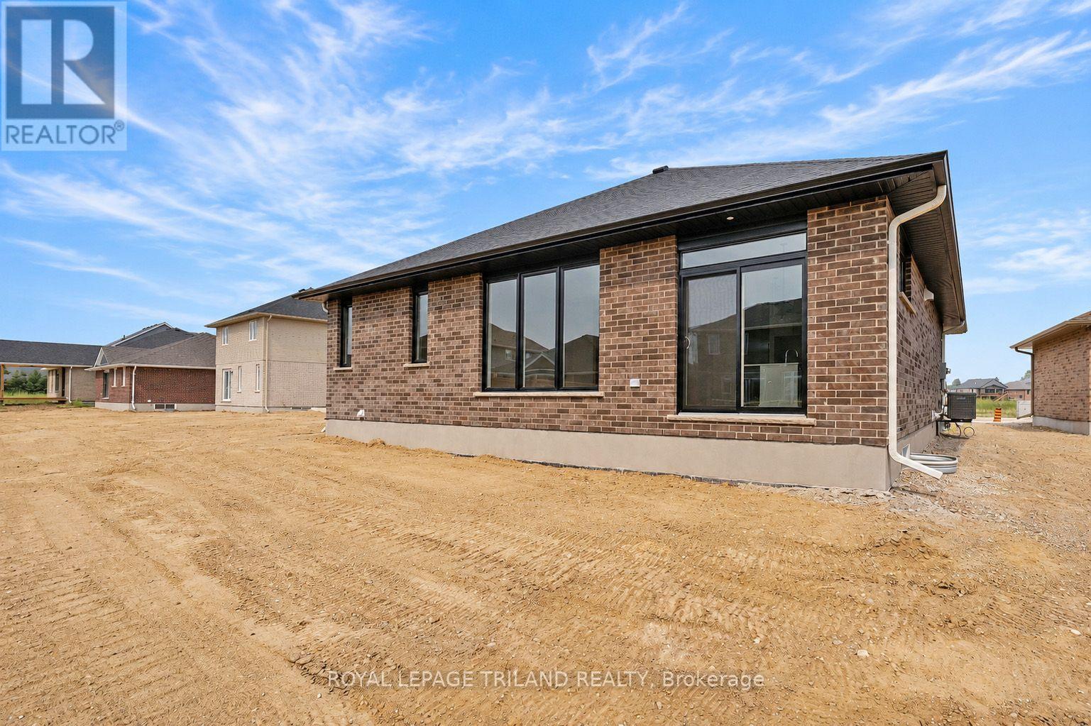 155 SHAW VALLEY DRIVE - 40