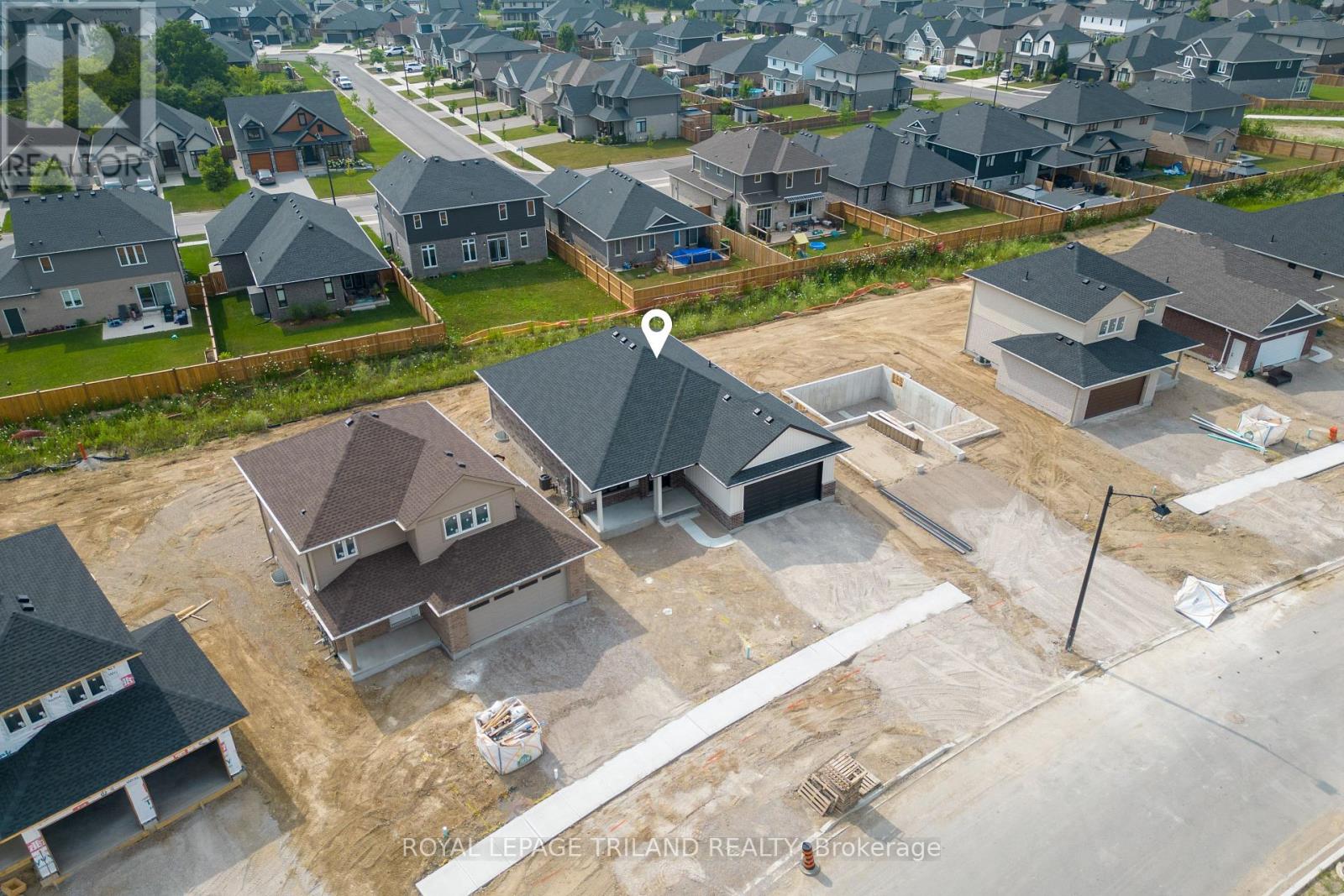 155 SHAW VALLEY DRIVE - 43