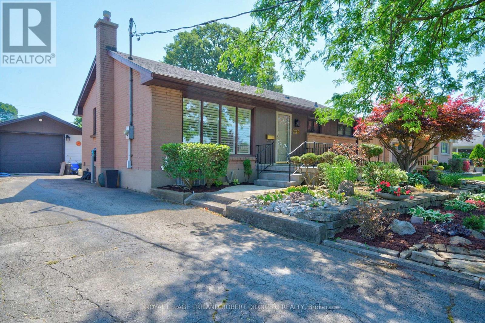 238 STARLIGHT AVENUE - 1
