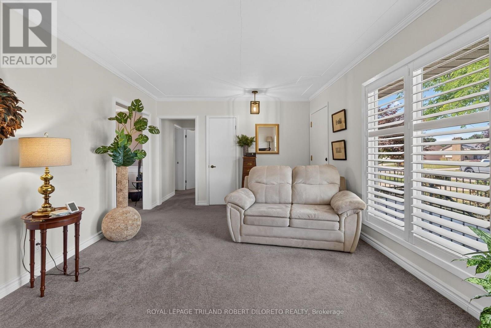 238 STARLIGHT AVENUE - 7