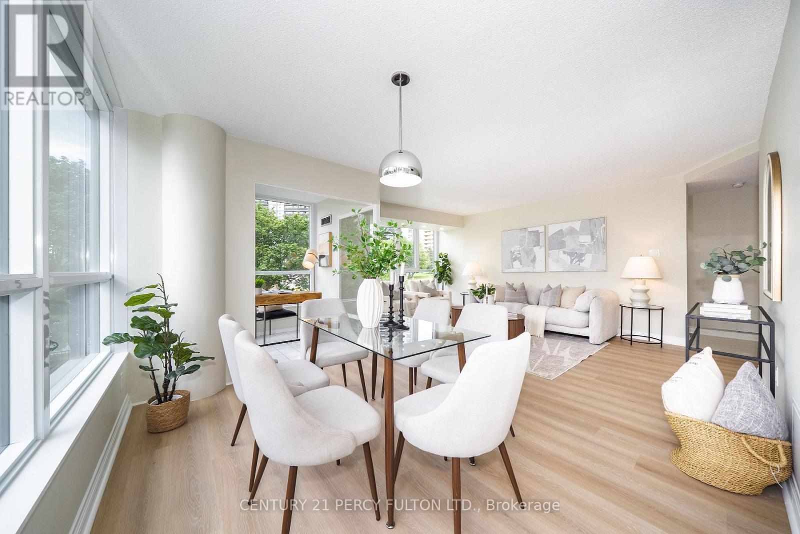 #206B 3231 EGLINTON AVENUE E - 12