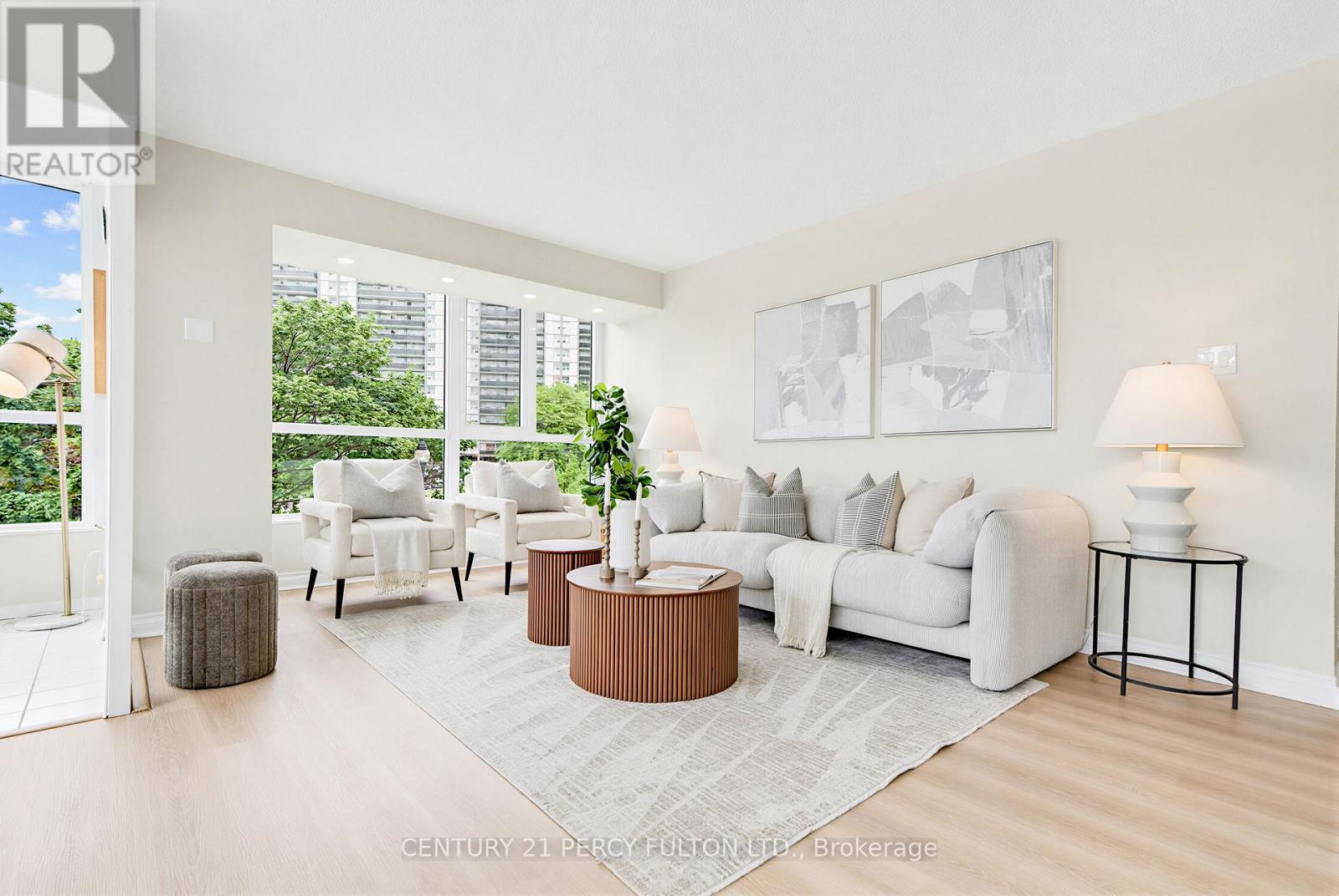#206B 3231 EGLINTON AVENUE E - 13