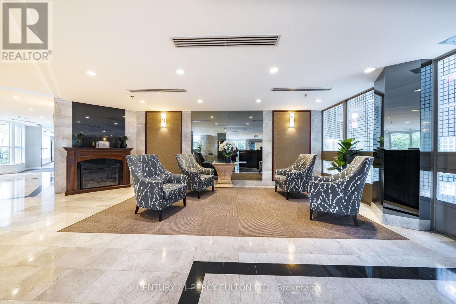 #206B 3231 EGLINTON AVENUE E - 3
