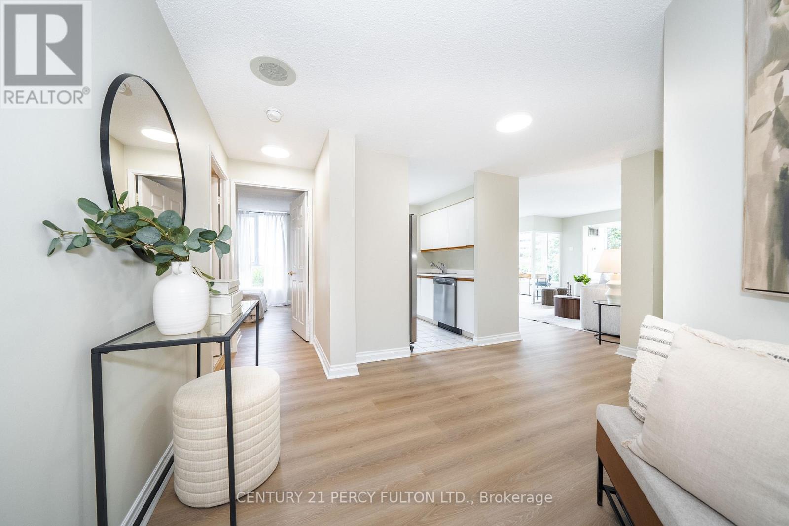 #206B 3231 EGLINTON AVENUE E - 4