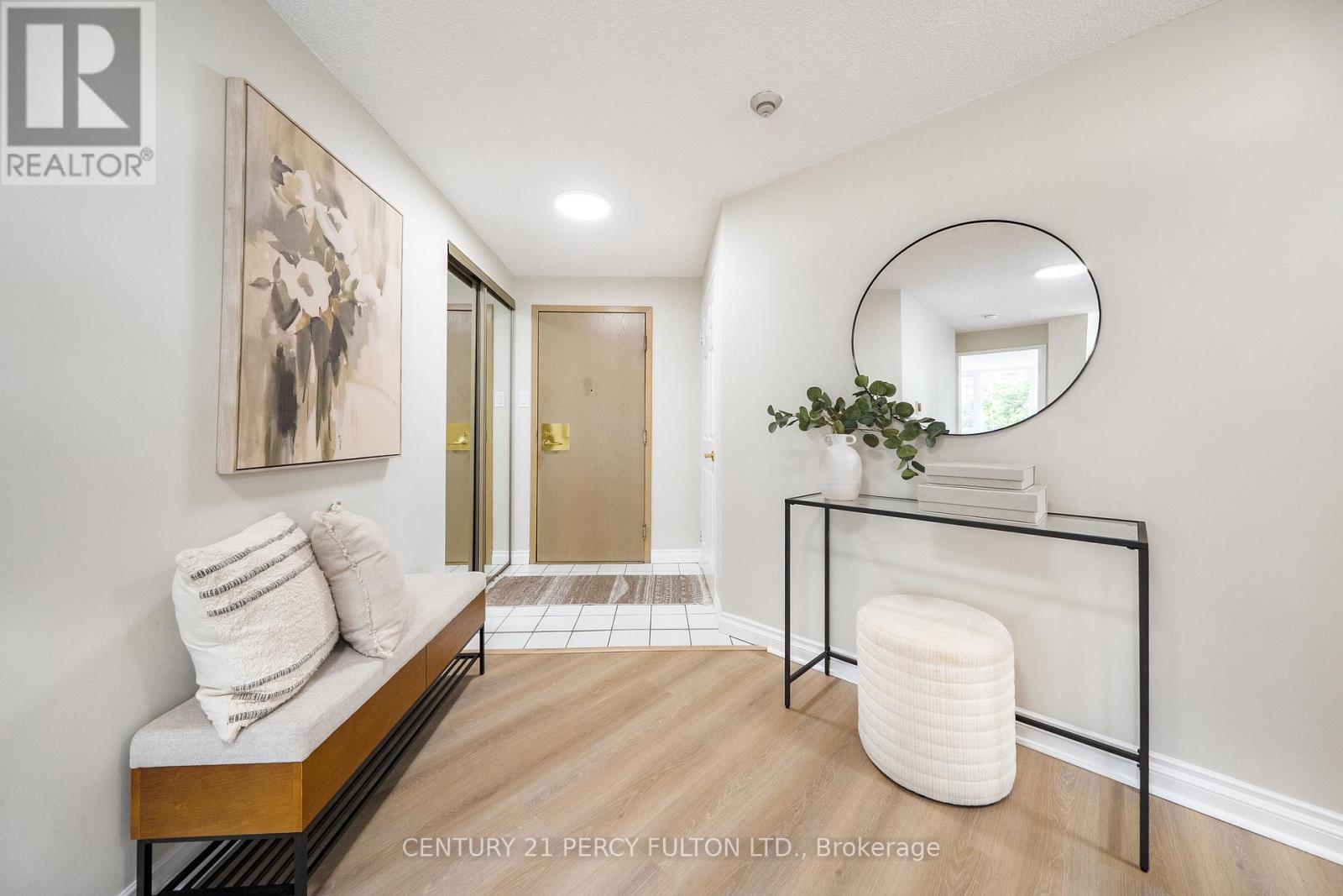 #206B 3231 EGLINTON AVENUE E - 5