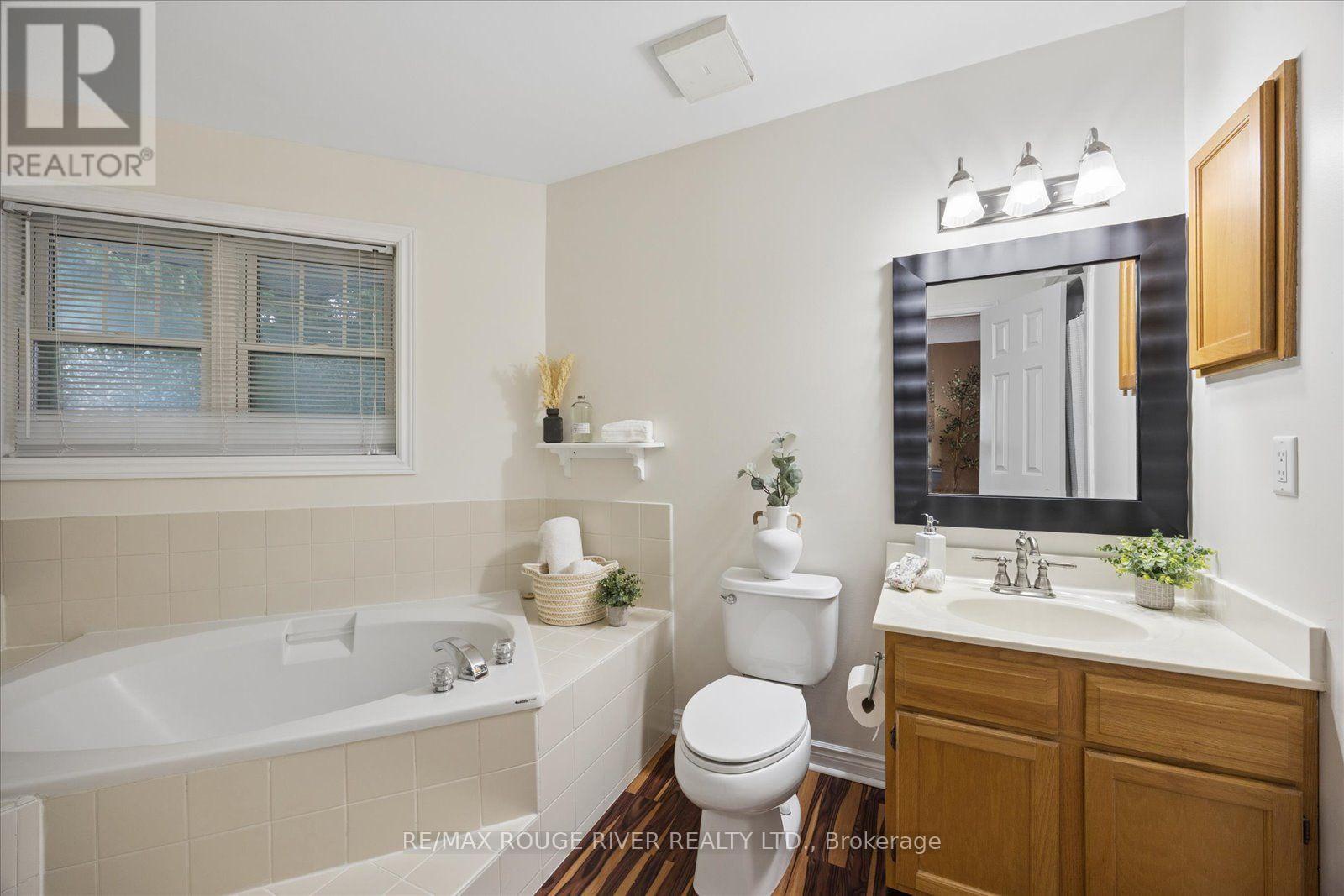 #7A 1651 NASH ROAD - Image 19