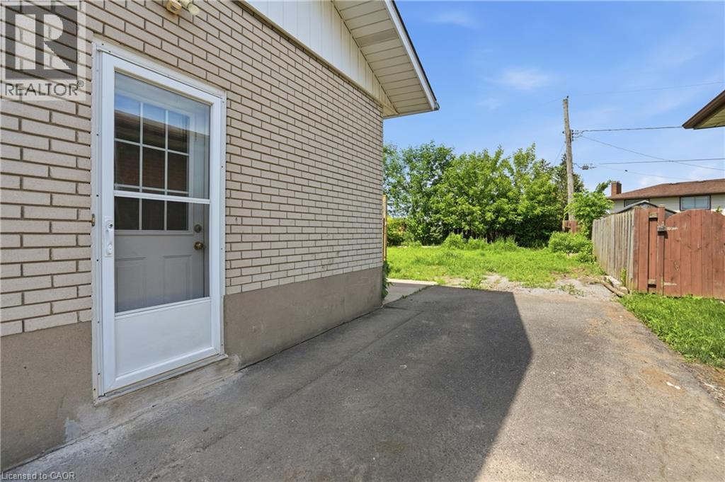 127 WELLINGTON Street - 27
