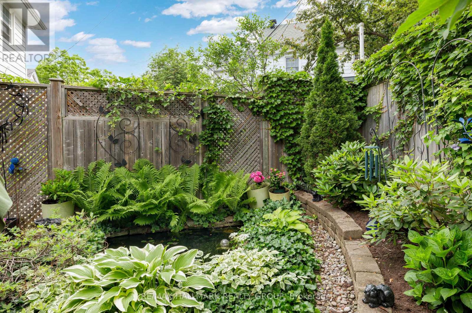 8 RUSKIN STREET - 28