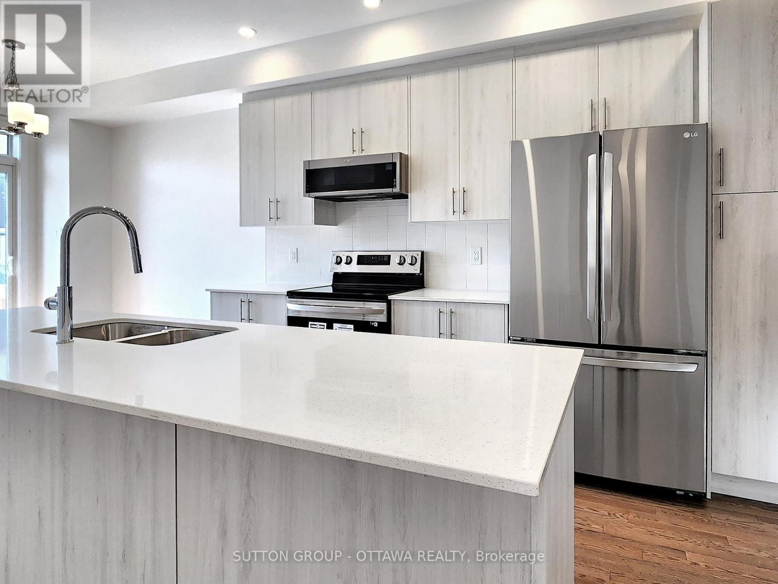 3 Bed, 3 Bath House for Rent in Ottawa – 274 DARJEELING AVENUE, Ottawa – MLS# X13592232 - Image 22