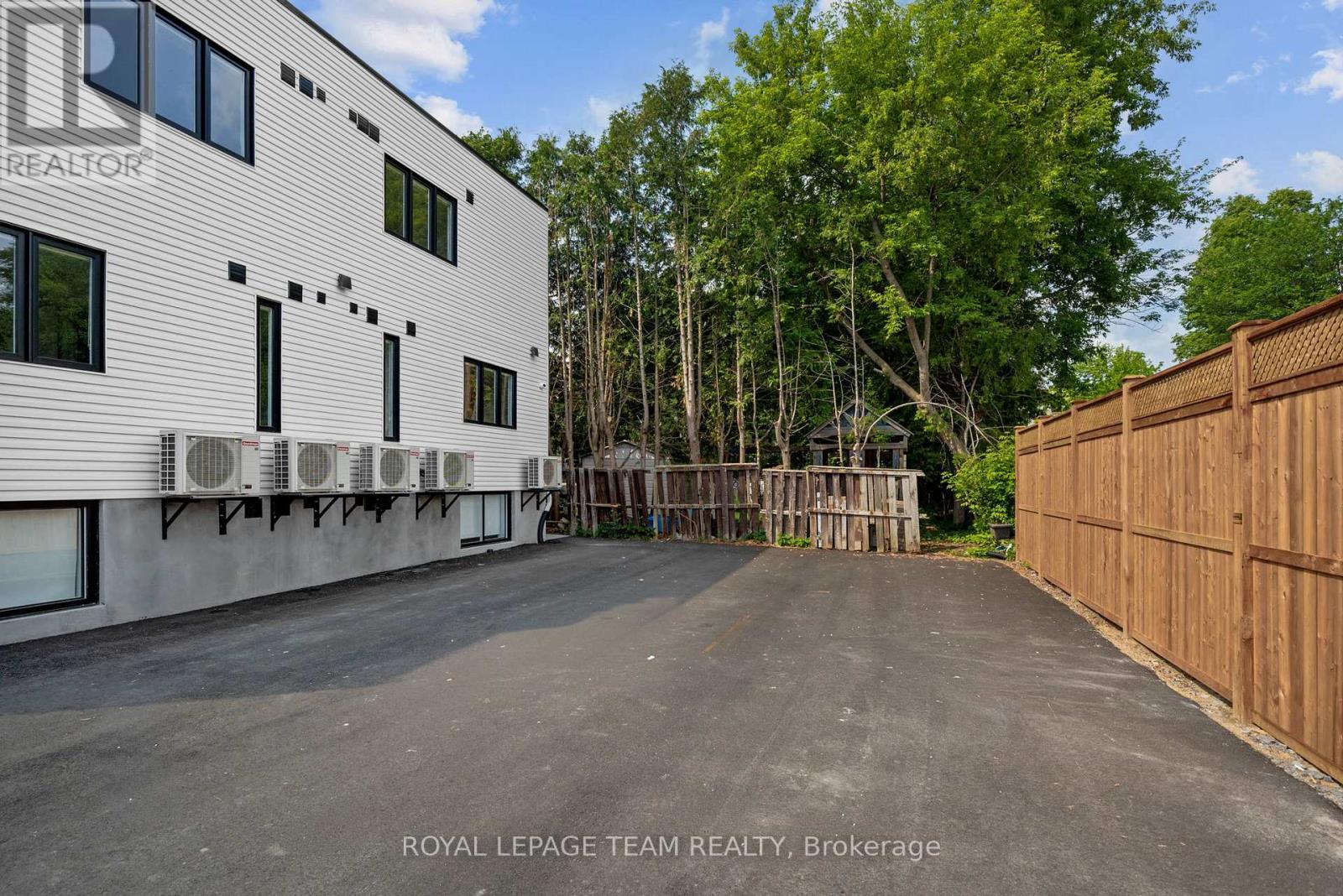 3 Bed, 2 Bath Multi-Family for Rent in Ottawa – UPPER – 998 HOLLINGTON STREET, Ottawa – MLS# X13592254 - Image 29