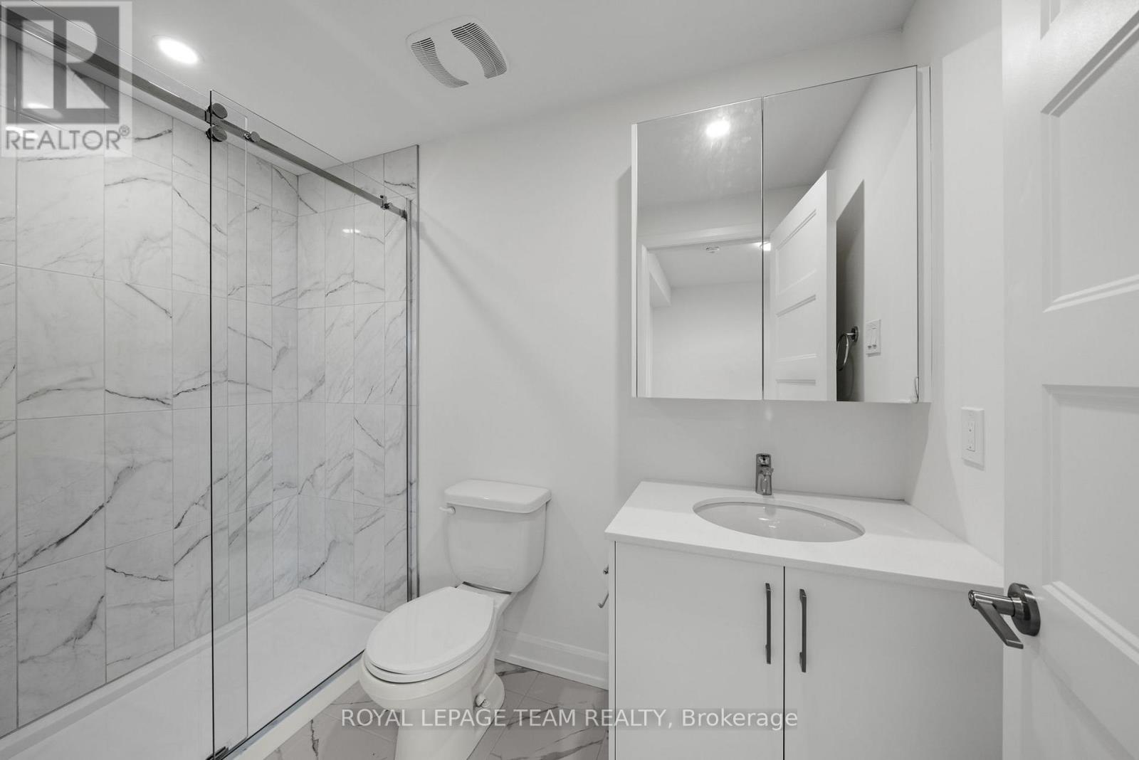 3 Bed, 2 Bath Multi-Family for Rent in Ottawa – LOWER – 998 HOLLINGTON STREET, Ottawa – MLS# X13592258 - Image 18