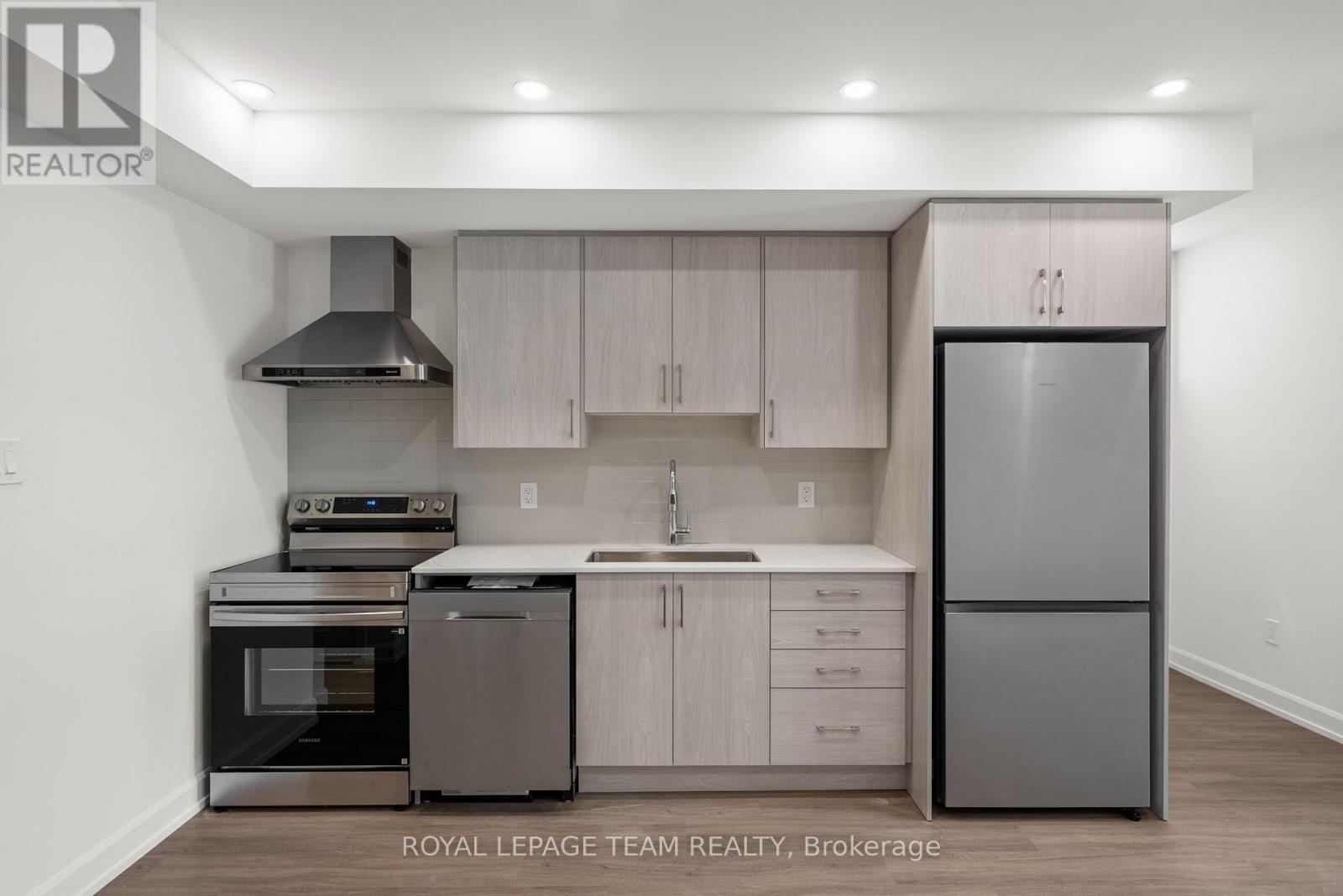 3 Bed, 2 Bath Multi-Family for Rent in Ottawa – LOWER – 998 HOLLINGTON STREET, Ottawa – MLS# X13592258 - Image 9