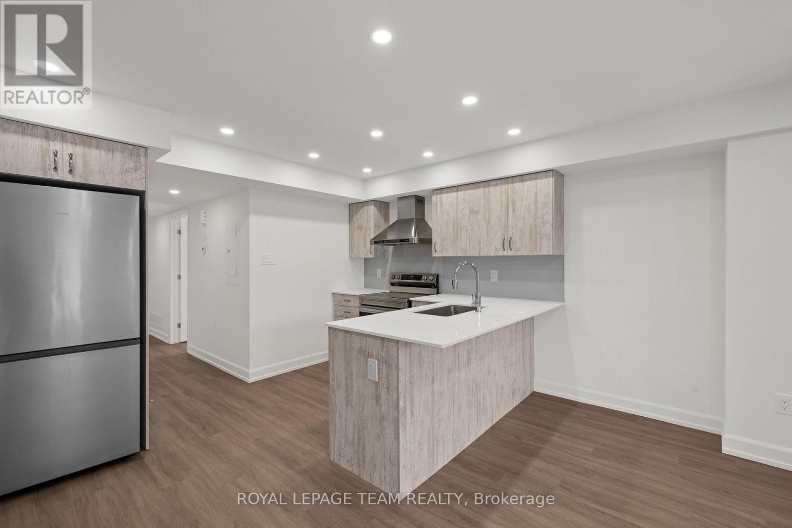 3 Bed, 2 Bath Multi-Family for Rent in Ottawa – MAIN – 998 HOLLINGTON STREET, Ottawa – MLS# X13592268 - Image 7
